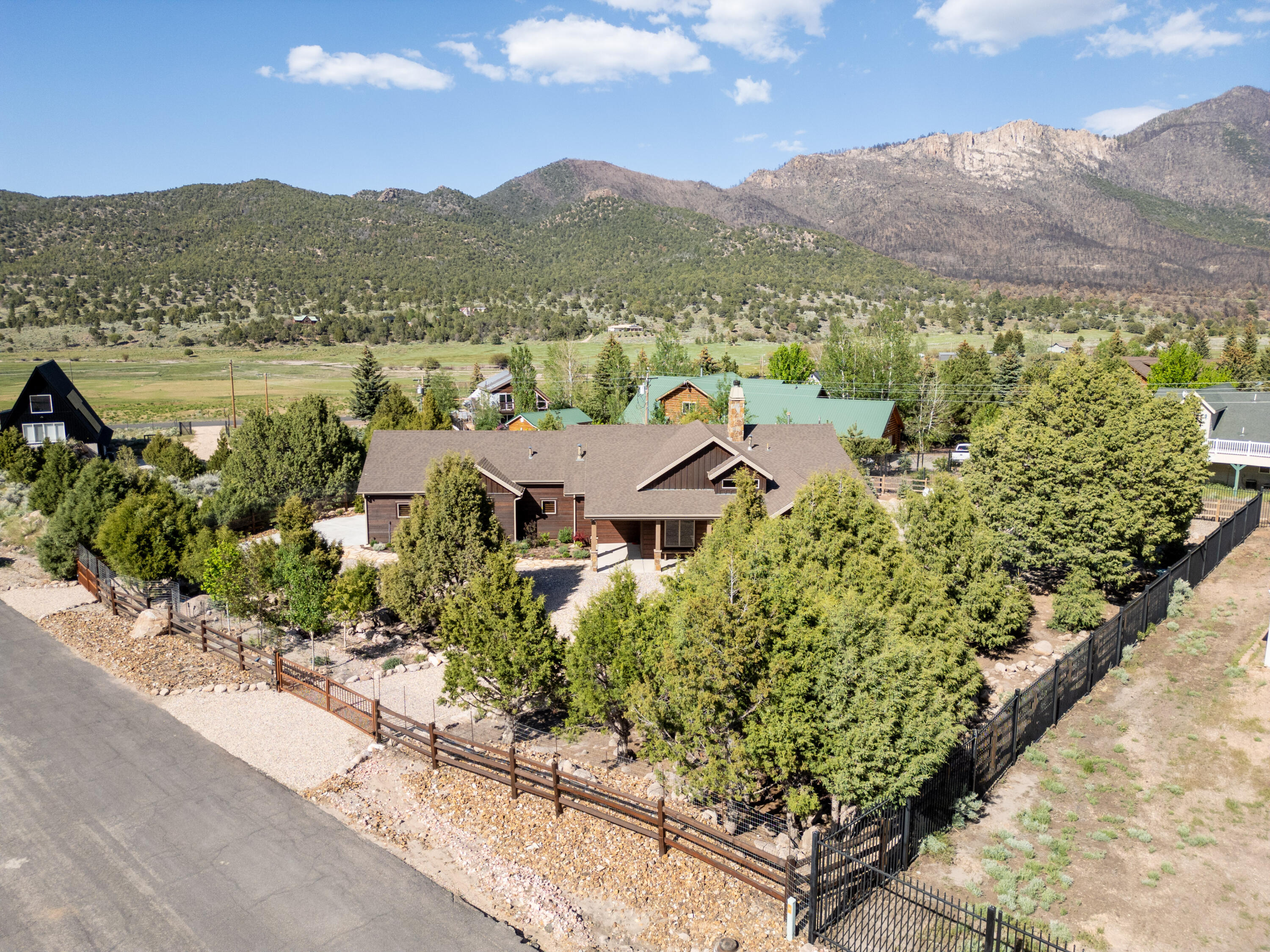 PINE ACRES - Residential