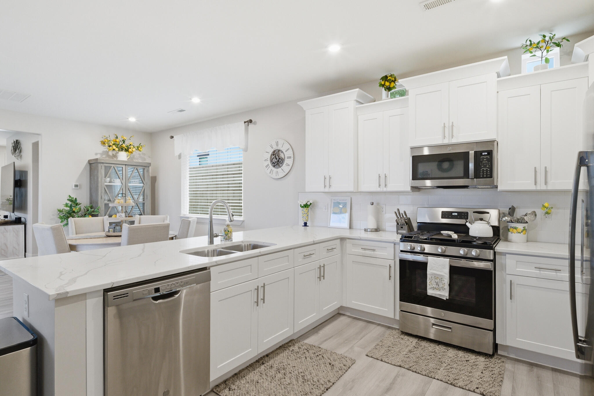 DESERT COLOR AUBURN HILLS - Residential