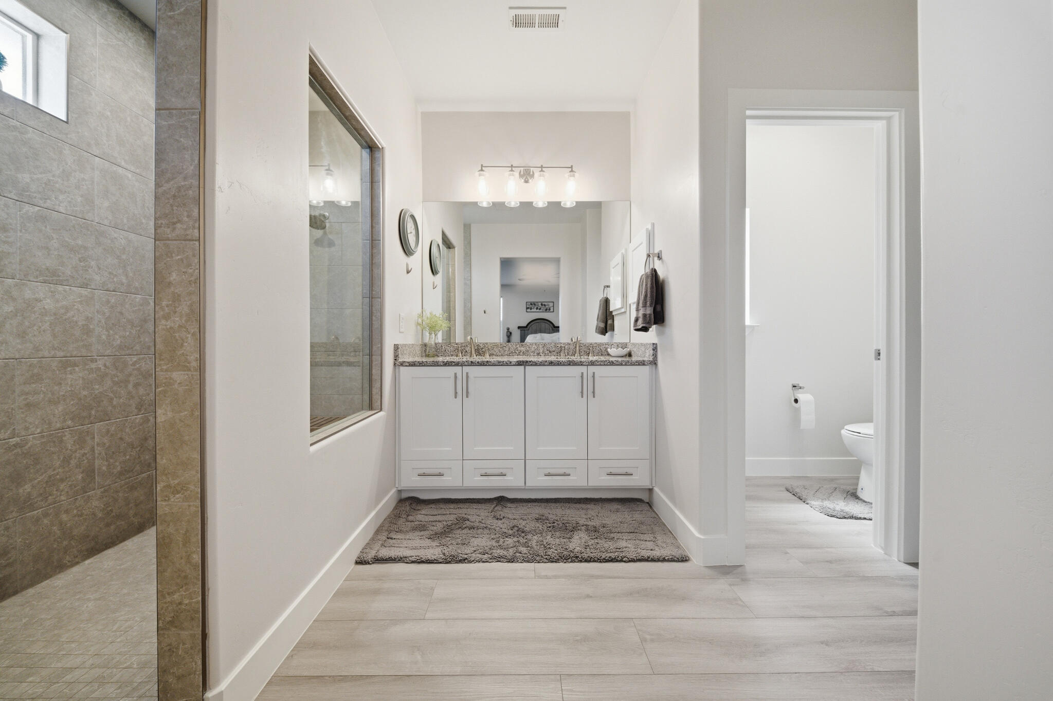 DESERT COLOR AUBURN HILLS - Residential
