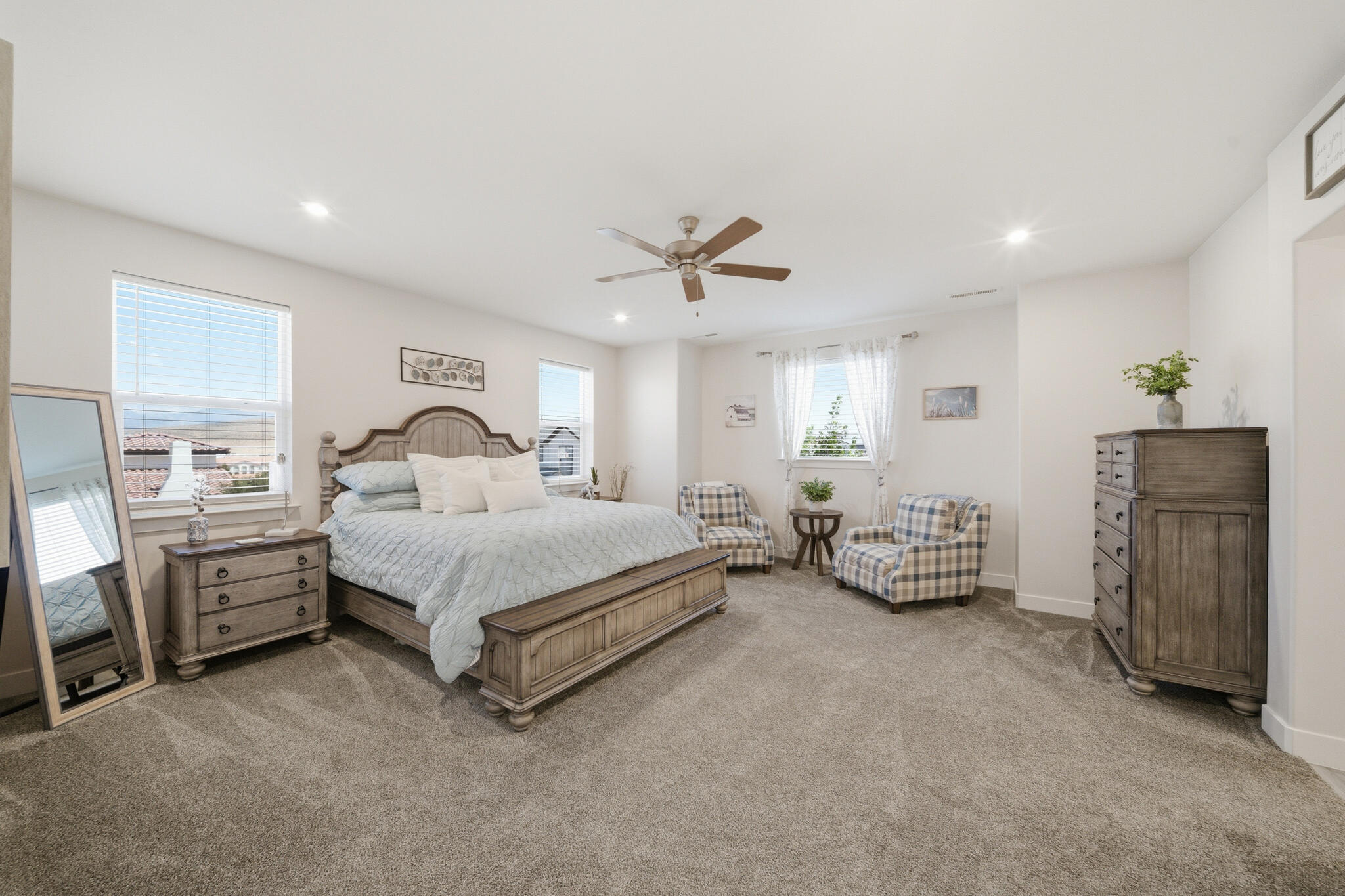 DESERT COLOR AUBURN HILLS - Residential