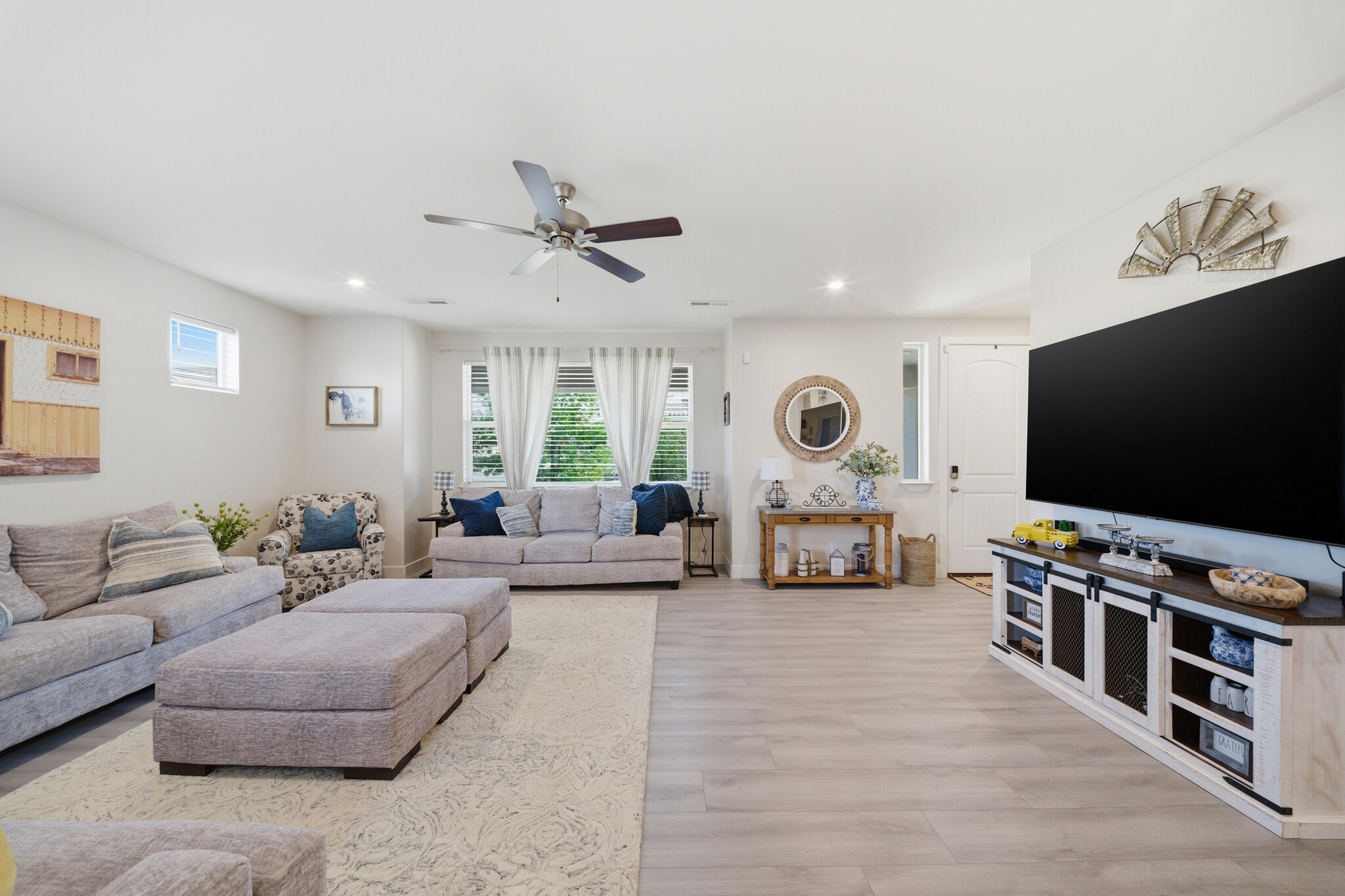 DESERT COLOR AUBURN HILLS - Residential