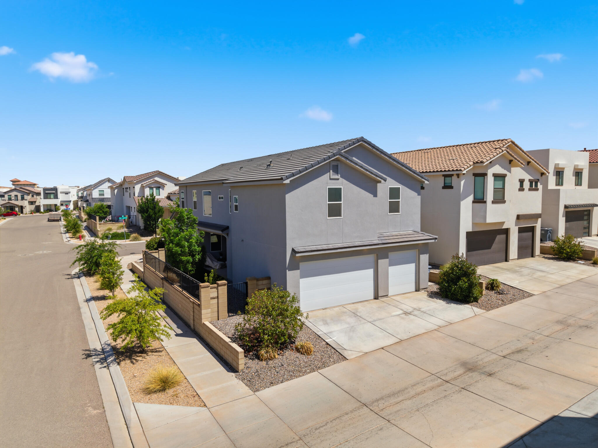 DESERT COLOR AUBURN HILLS - Residential