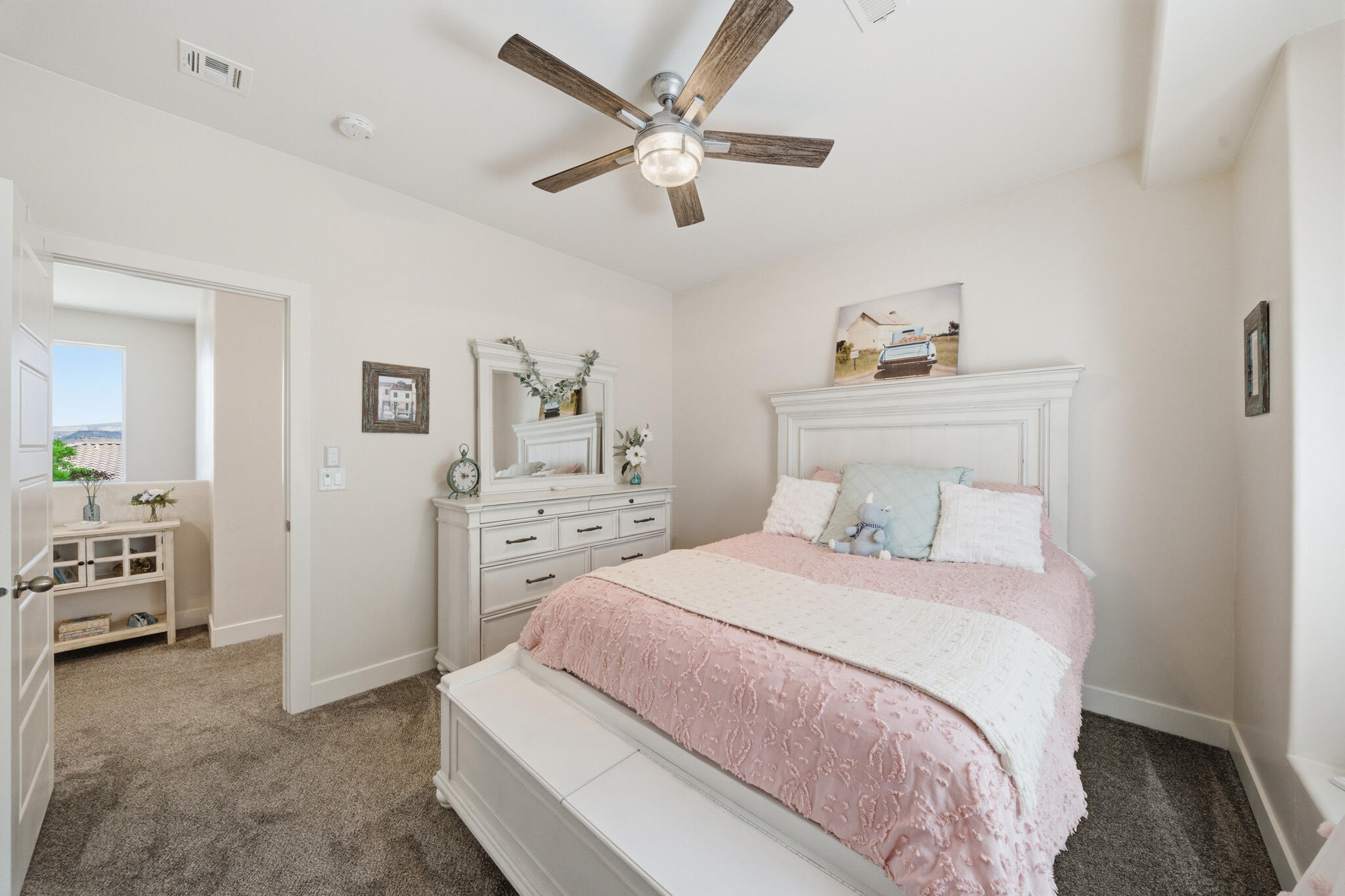 DESERT COLOR AUBURN HILLS - Residential