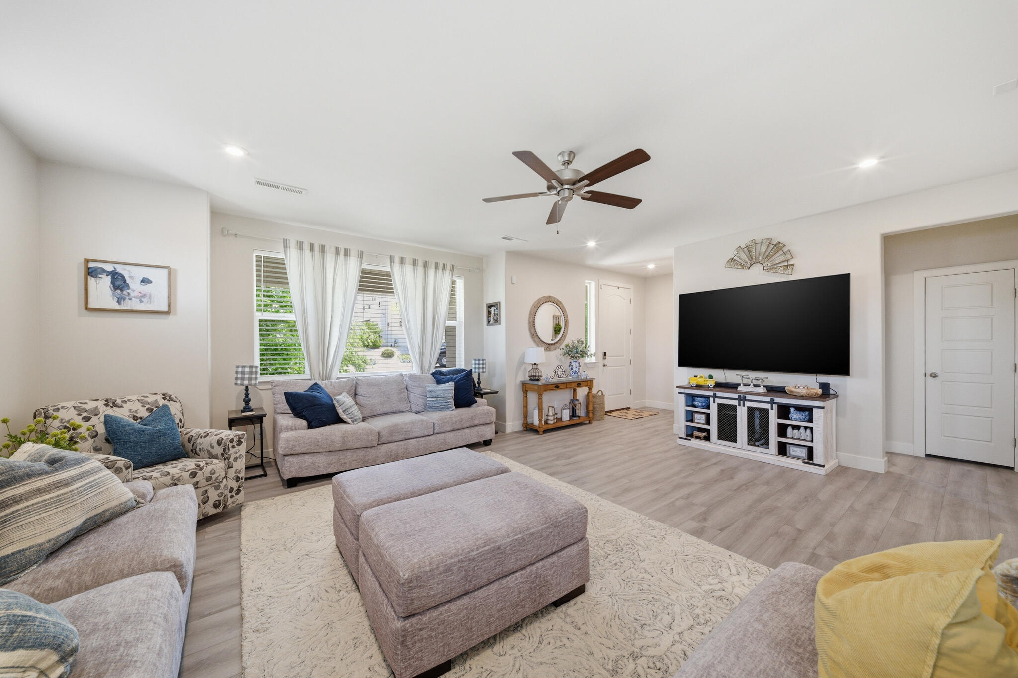 DESERT COLOR AUBURN HILLS - Residential