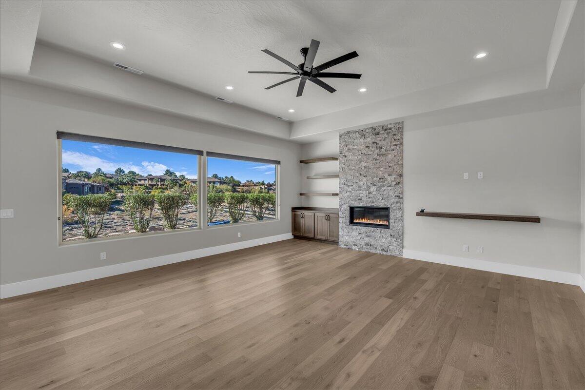 STONE CLIFF - Residential