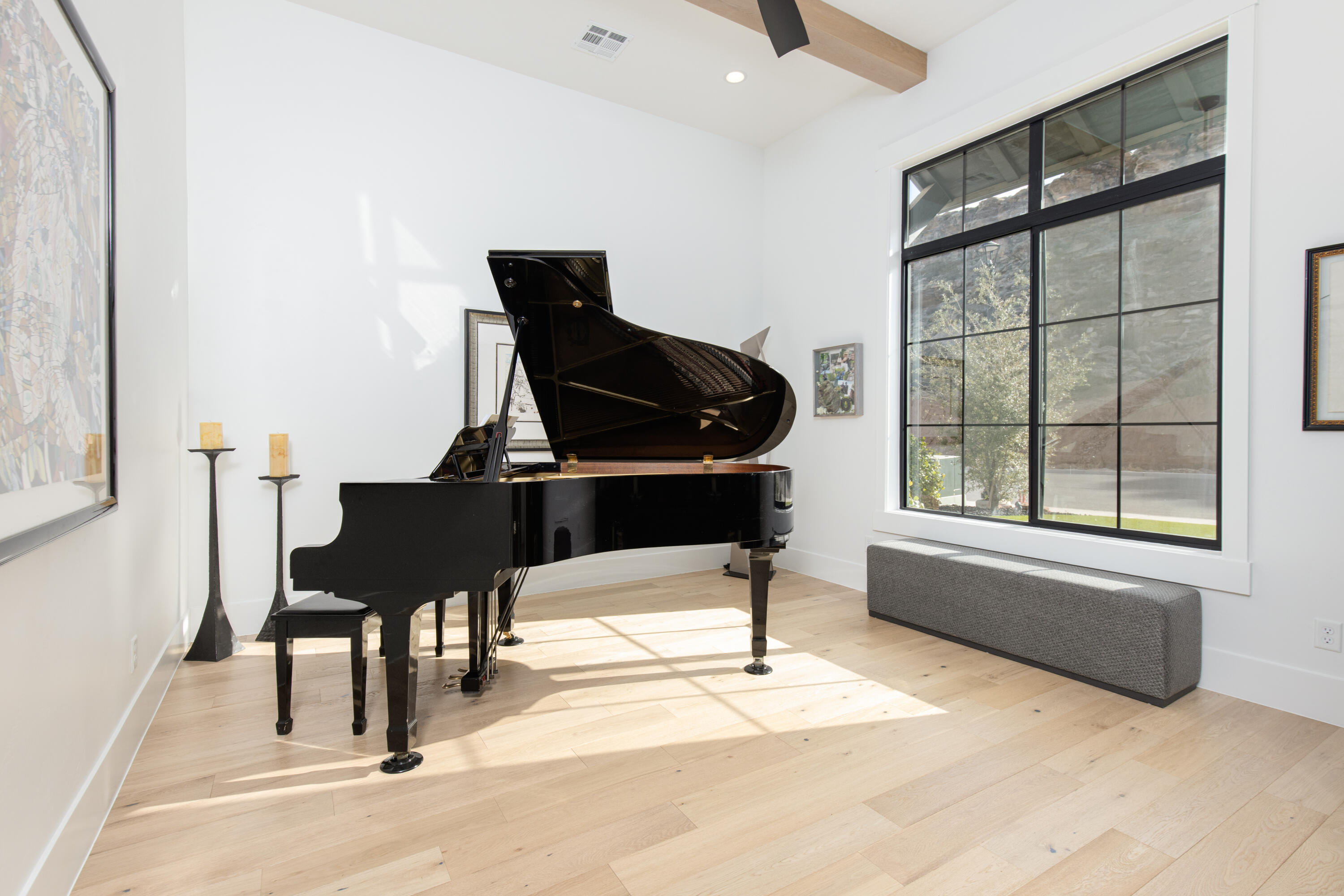 TEAKWOOD - Residential