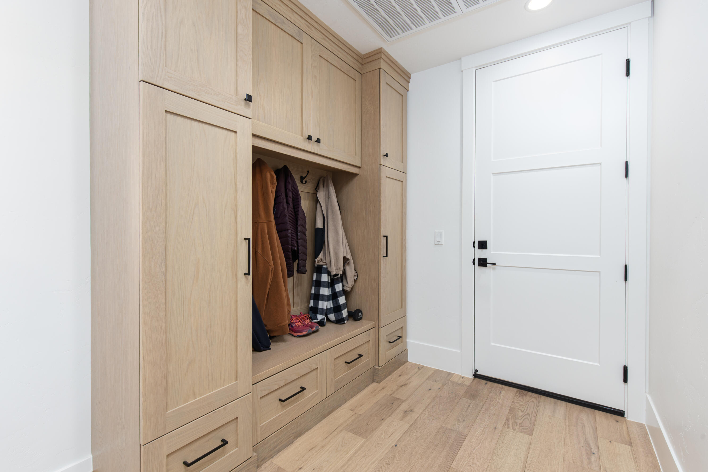 TEAKWOOD - Residential