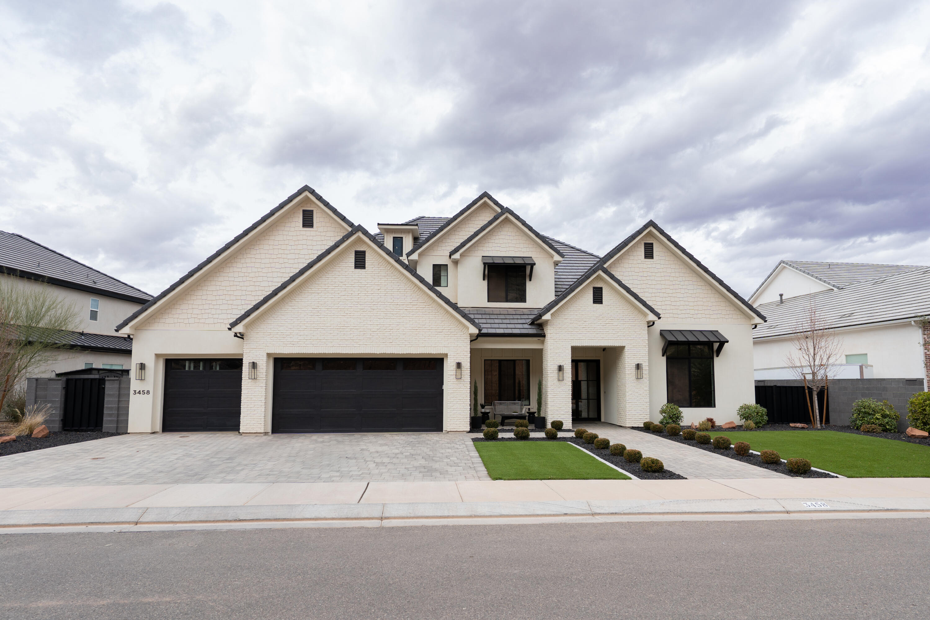 TEAKWOOD - Residential