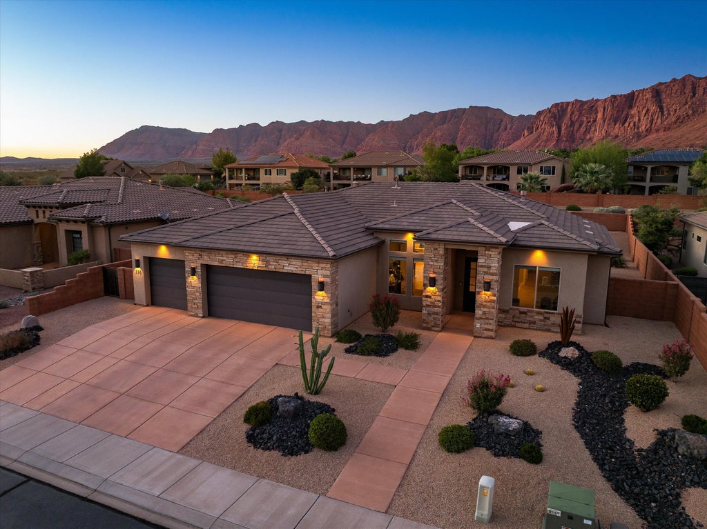 Photo of 336 W Redstone CT, Ivins, UT 84738 (MLS # 26-275818)