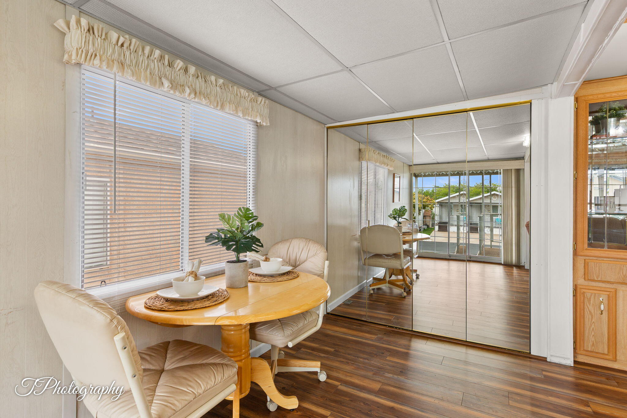 CANYON BREEZE RV RESORT - Residential