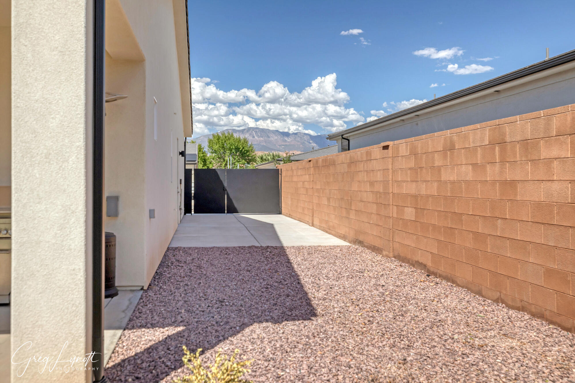 WHITWORTH ESTATES - Residential