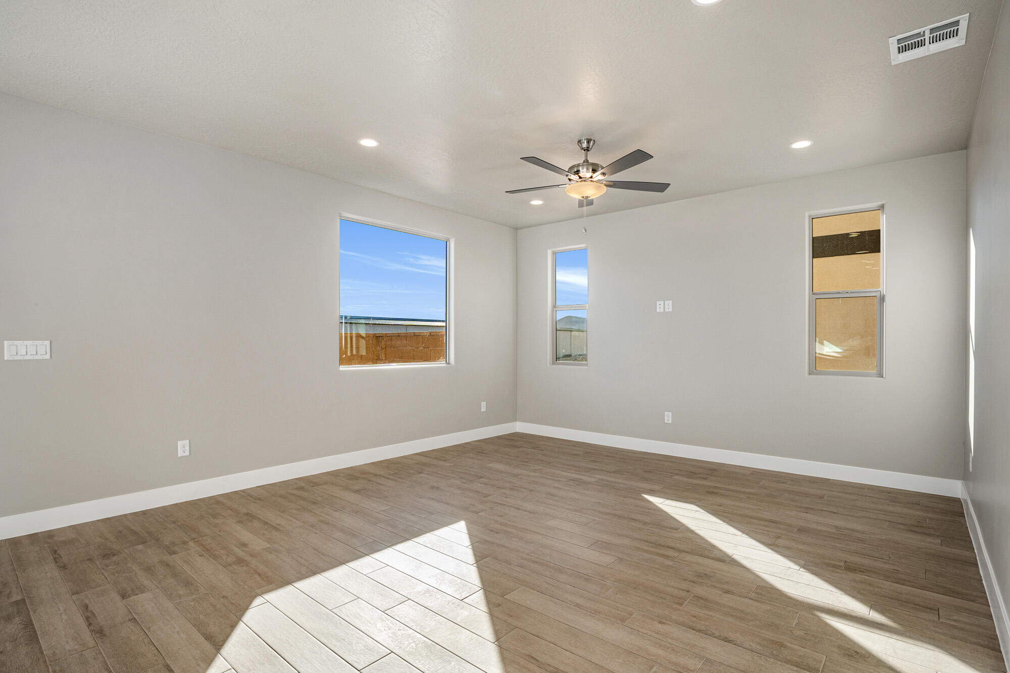 HURRICANE HEIGHTS TOWNHOMES - Residential