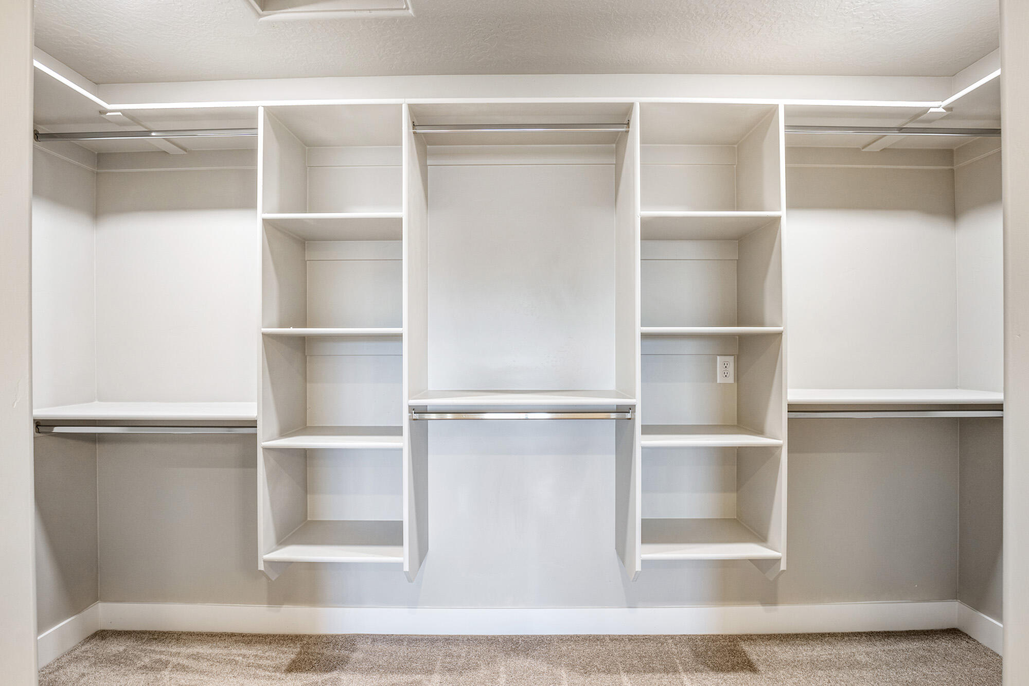 HURRICANE HEIGHTS TOWNHOMES - Residential