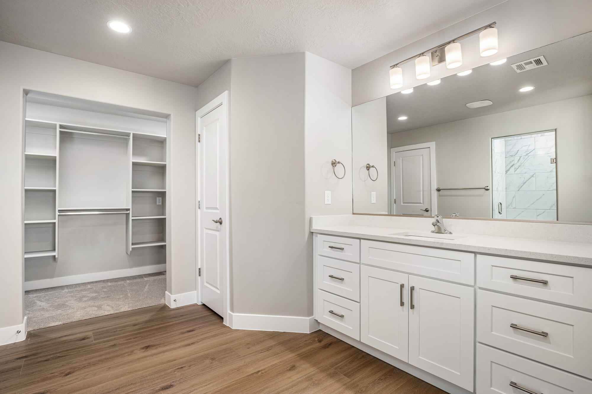 HURRICANE HEIGHTS TOWNHOMES - Residential