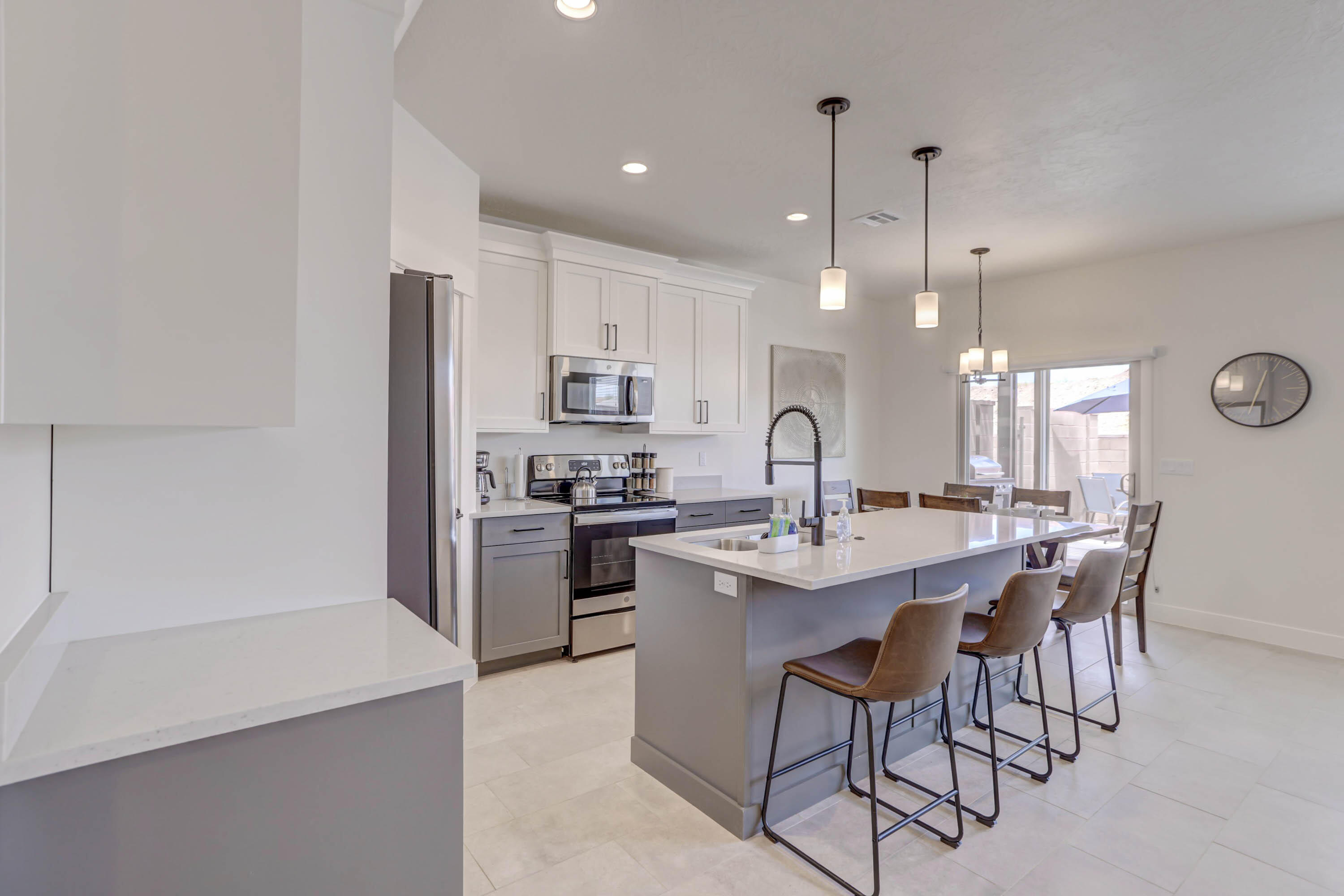 10 DIAGONAL CONDOS - Residential