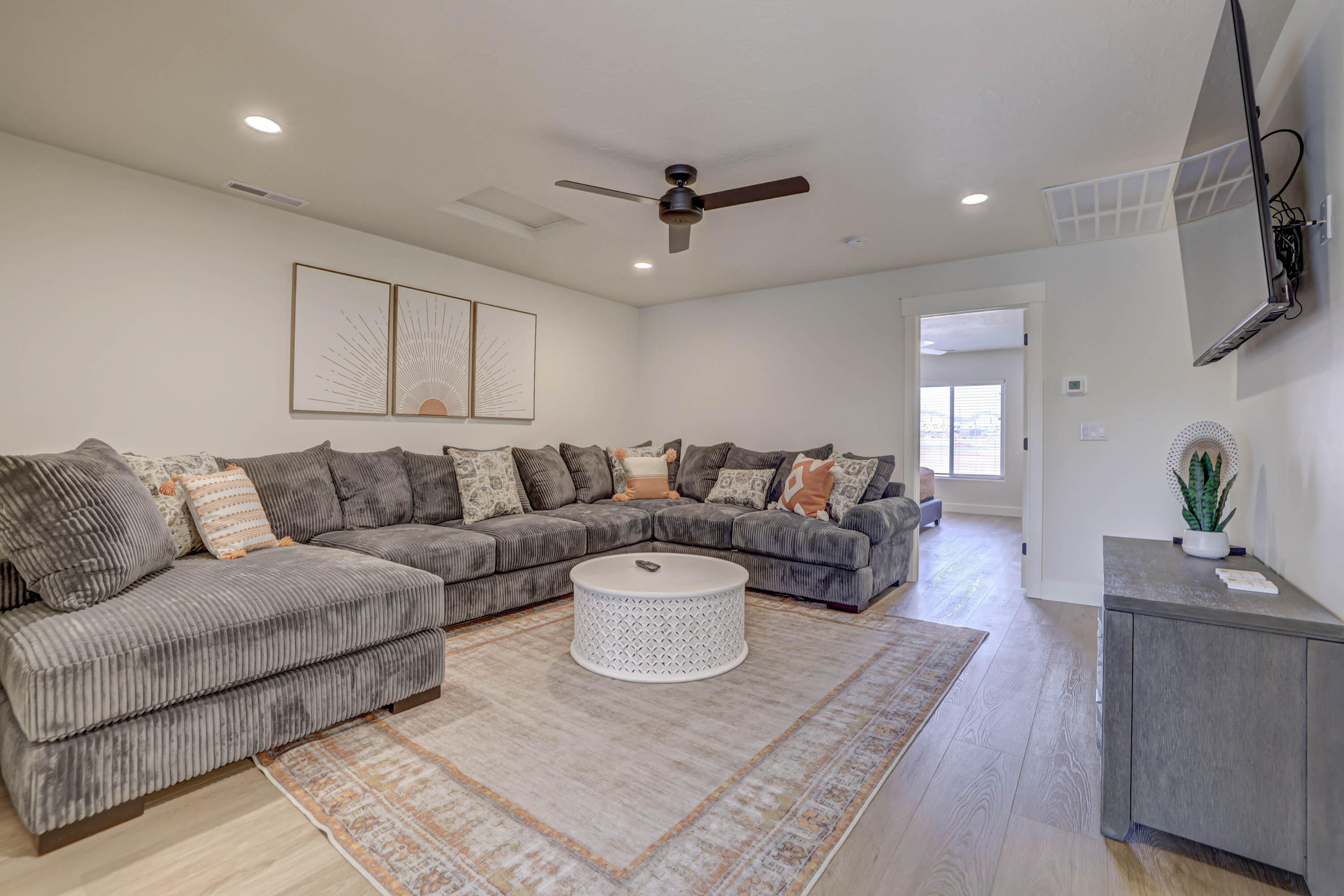 10 DIAGONAL CONDOS - Residential