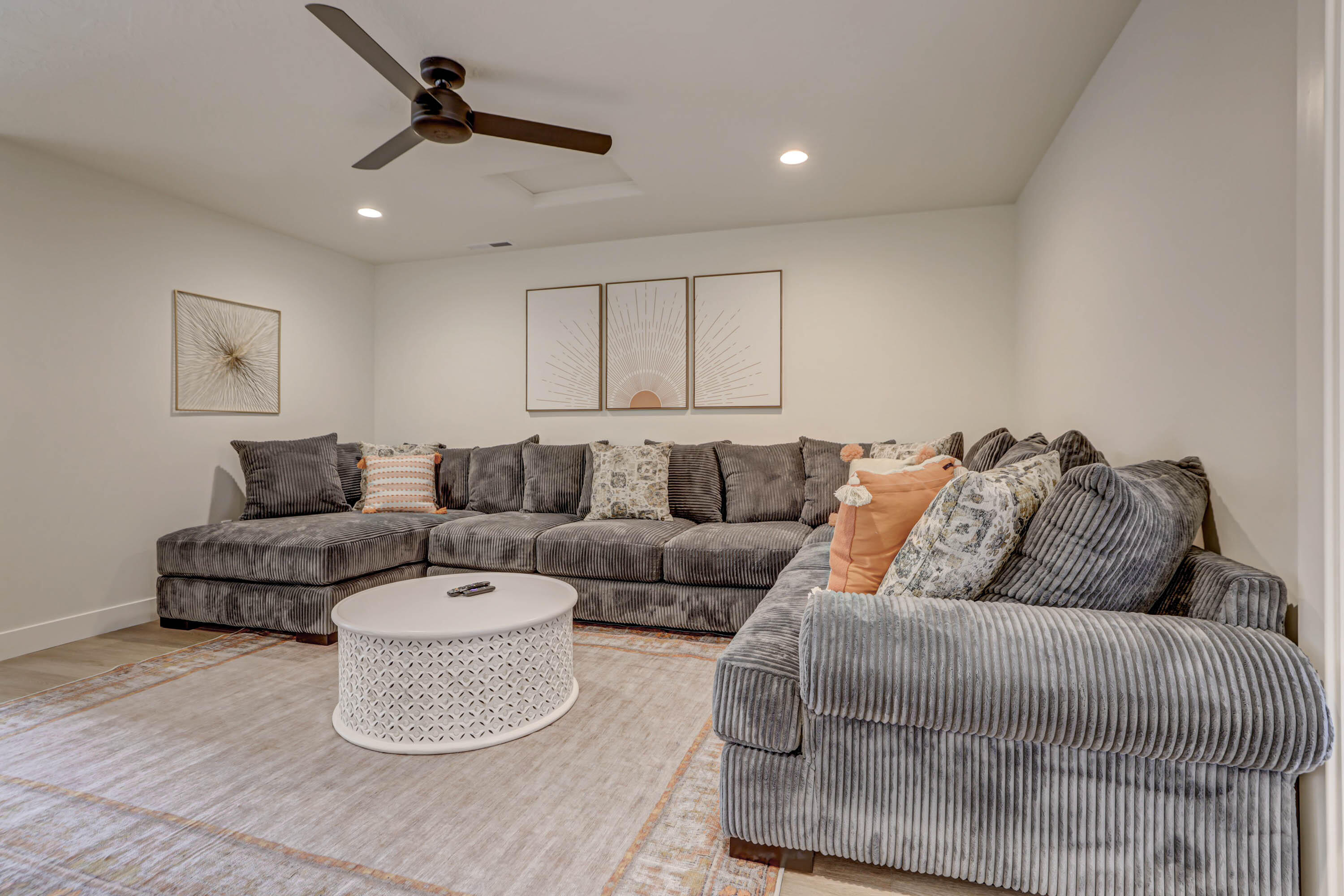 10 DIAGONAL CONDOS - Residential