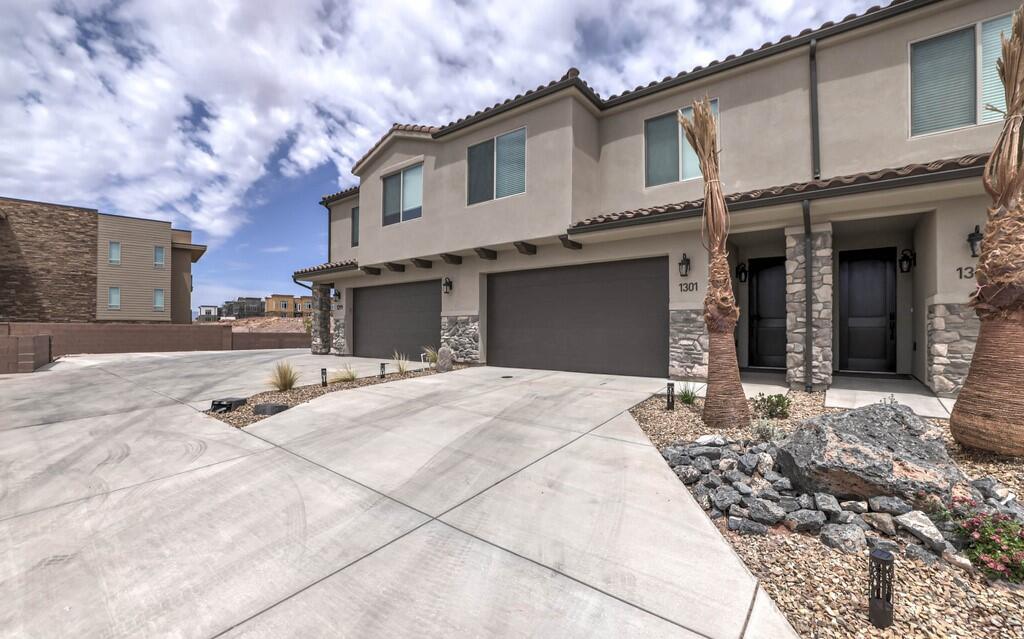 10 DIAGONAL CONDOS - Residential