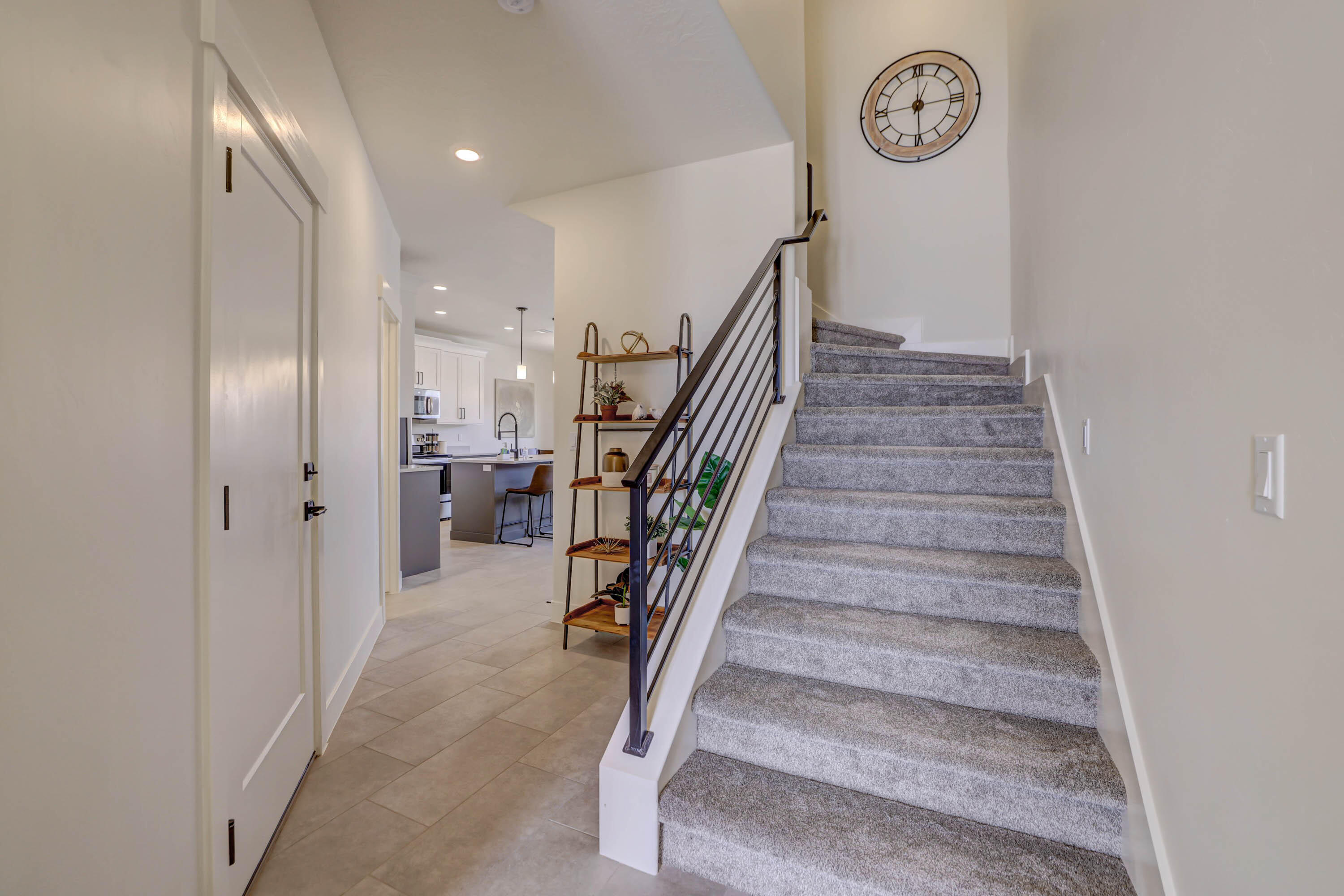 10 DIAGONAL CONDOS - Residential