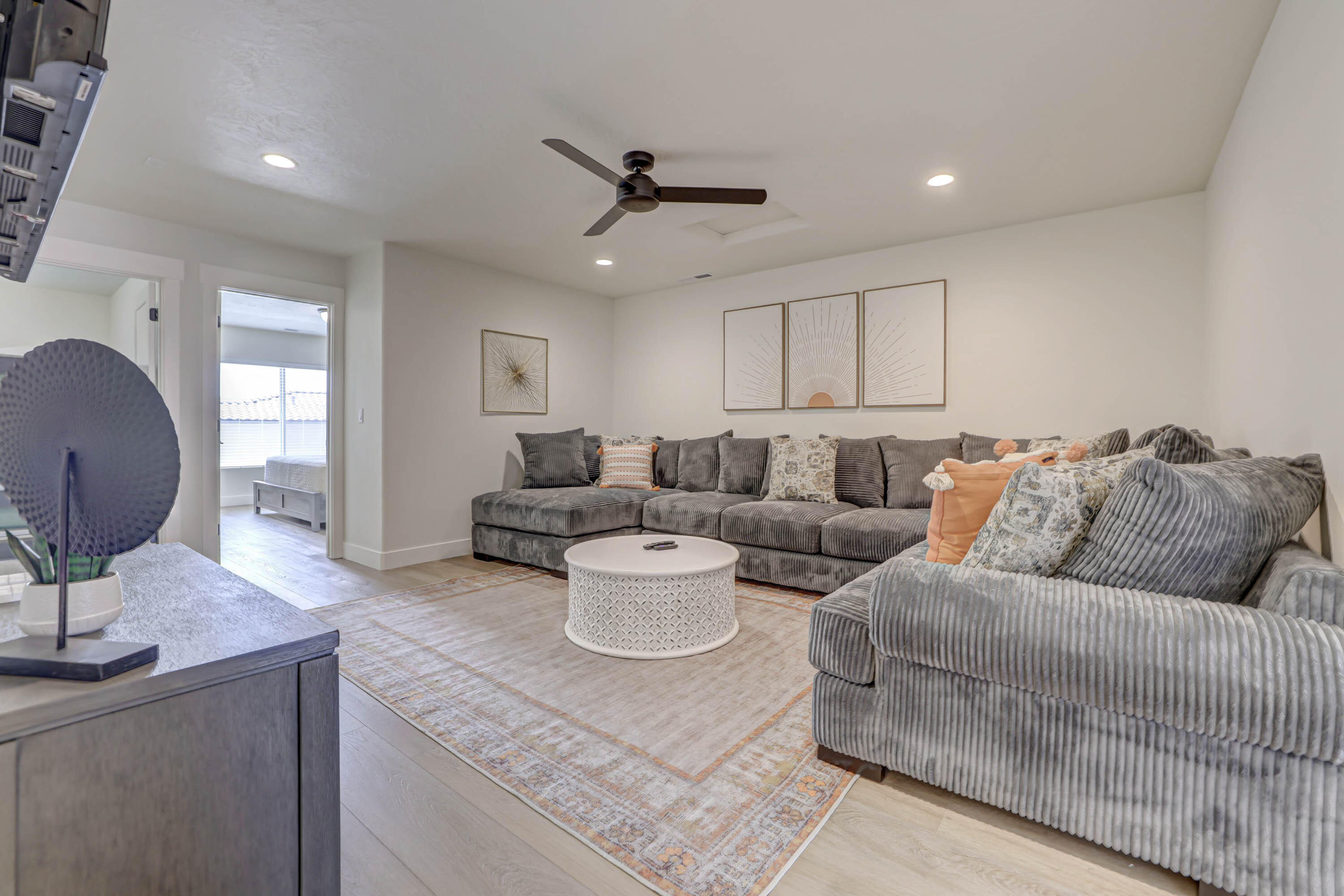 10 DIAGONAL CONDOS - Residential