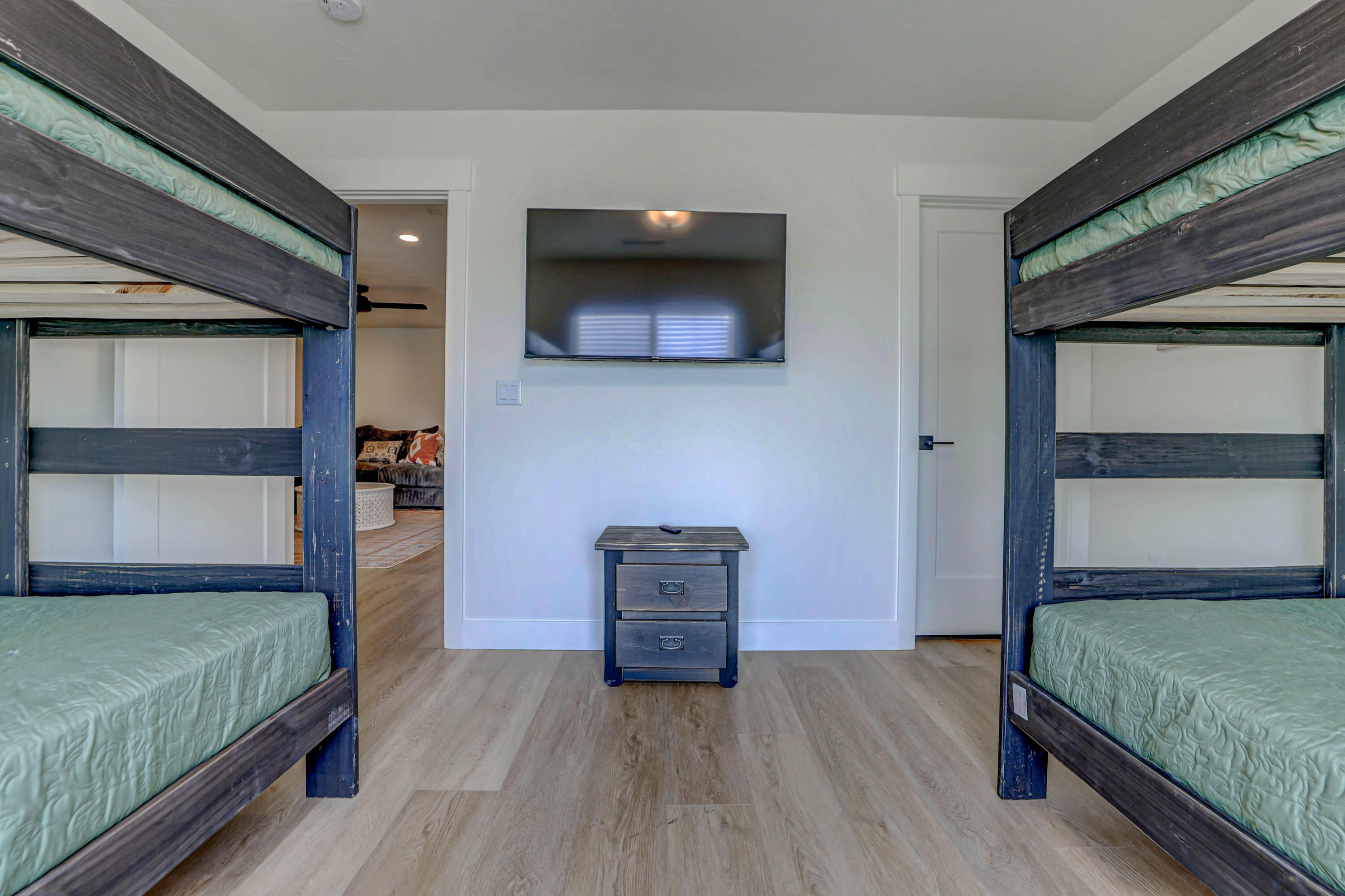 10 DIAGONAL CONDOS - Residential