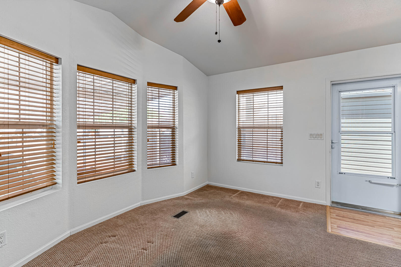 WORLDWIDE SUN RESORT - Residential