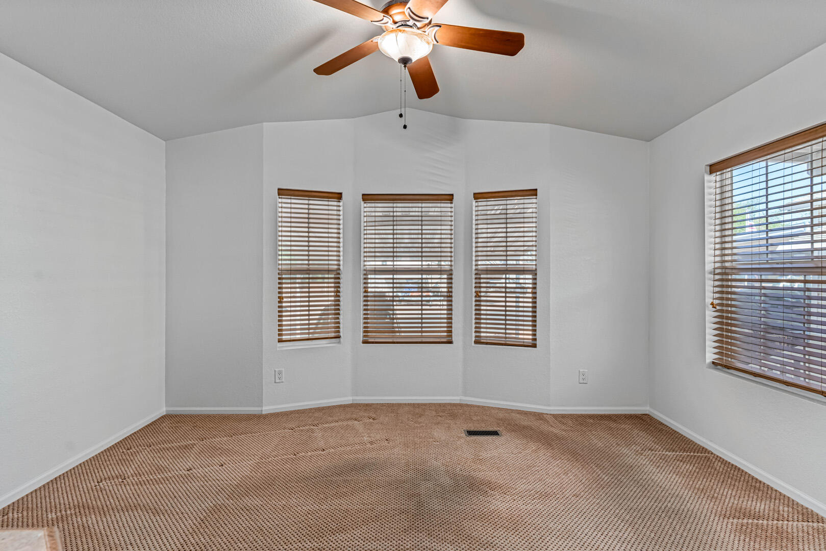 WORLDWIDE SUN RESORT - Residential