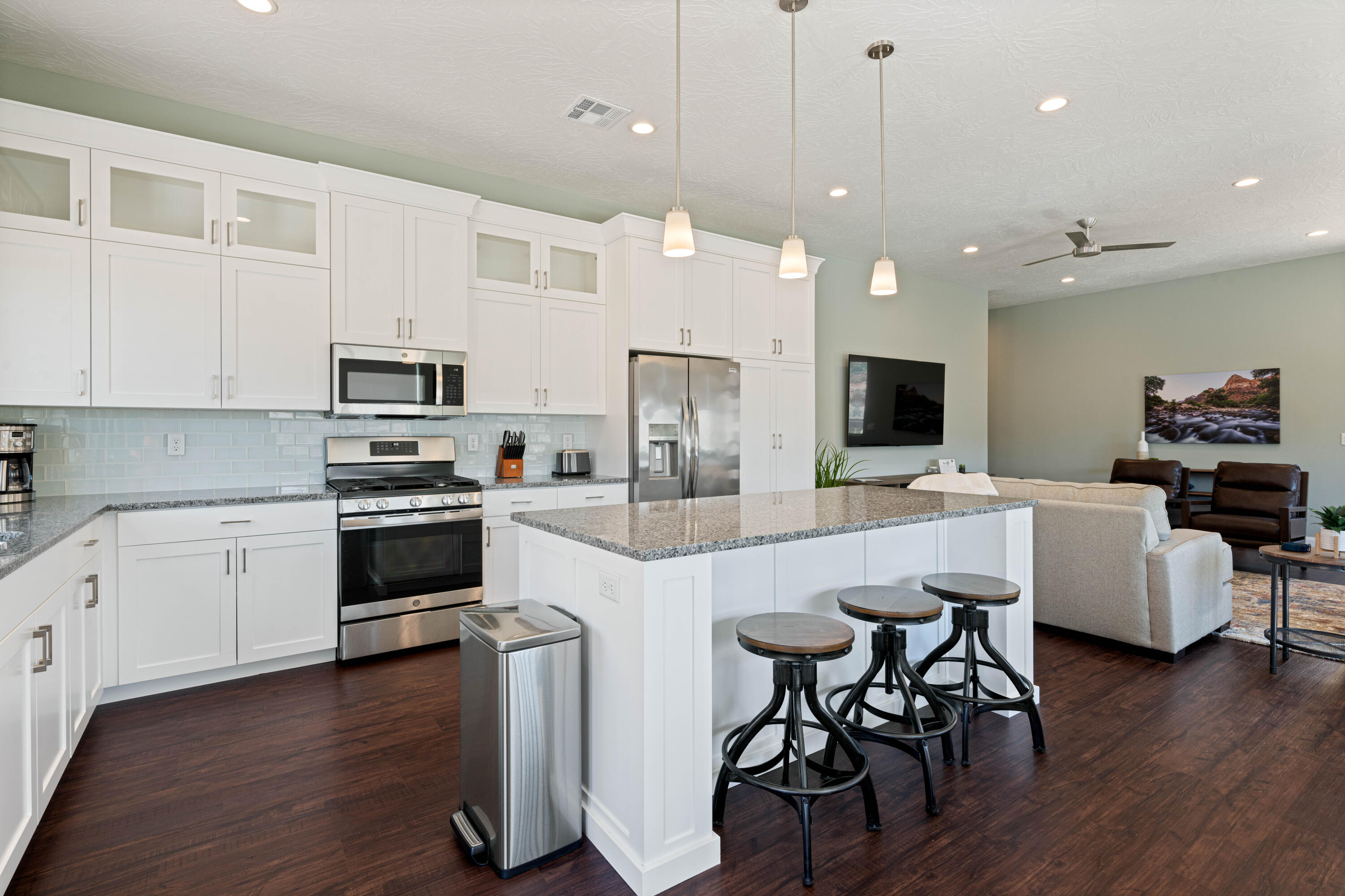 MOENAVE CONDO - Residential