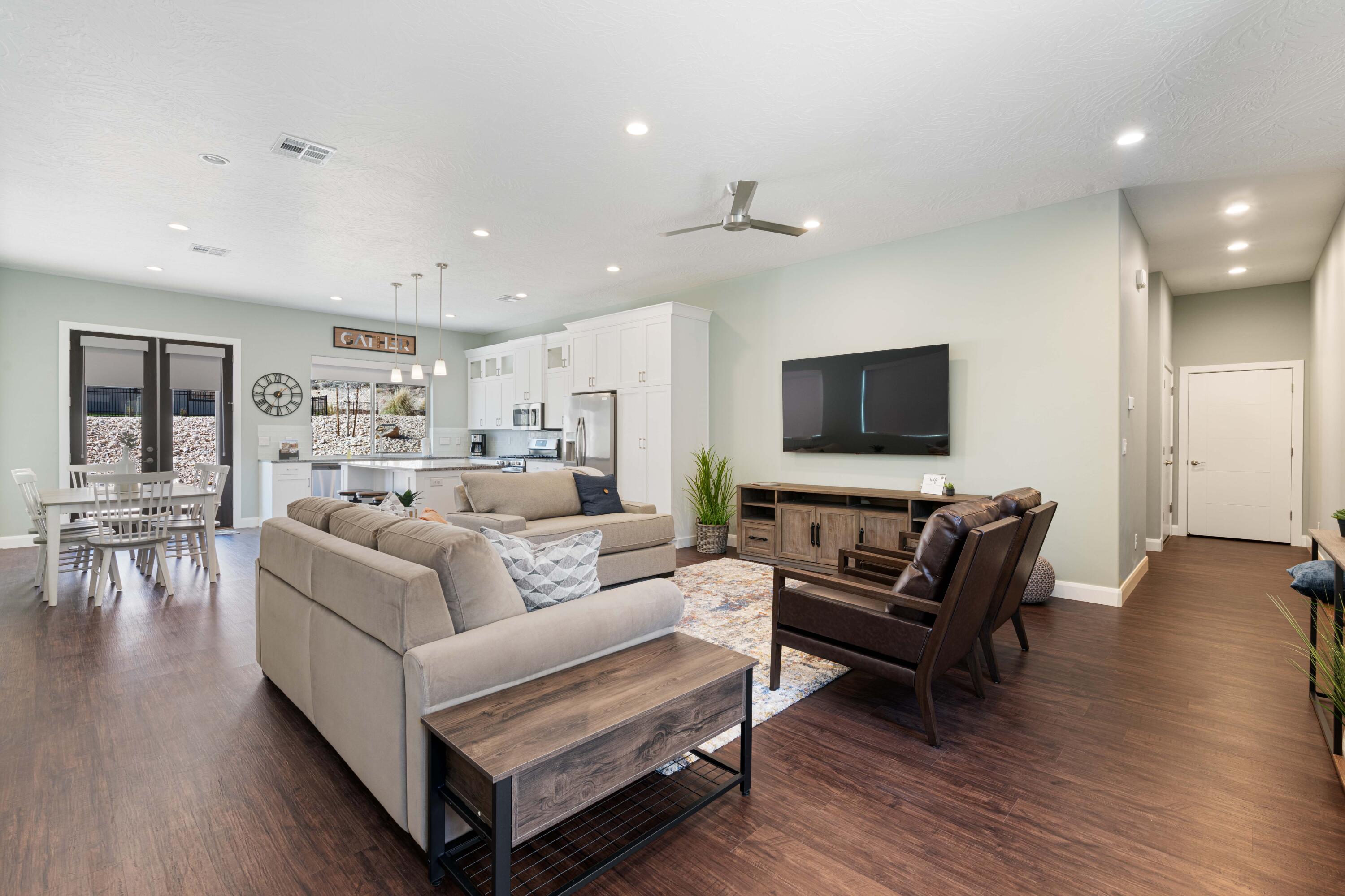 MOENAVE CONDO - Residential