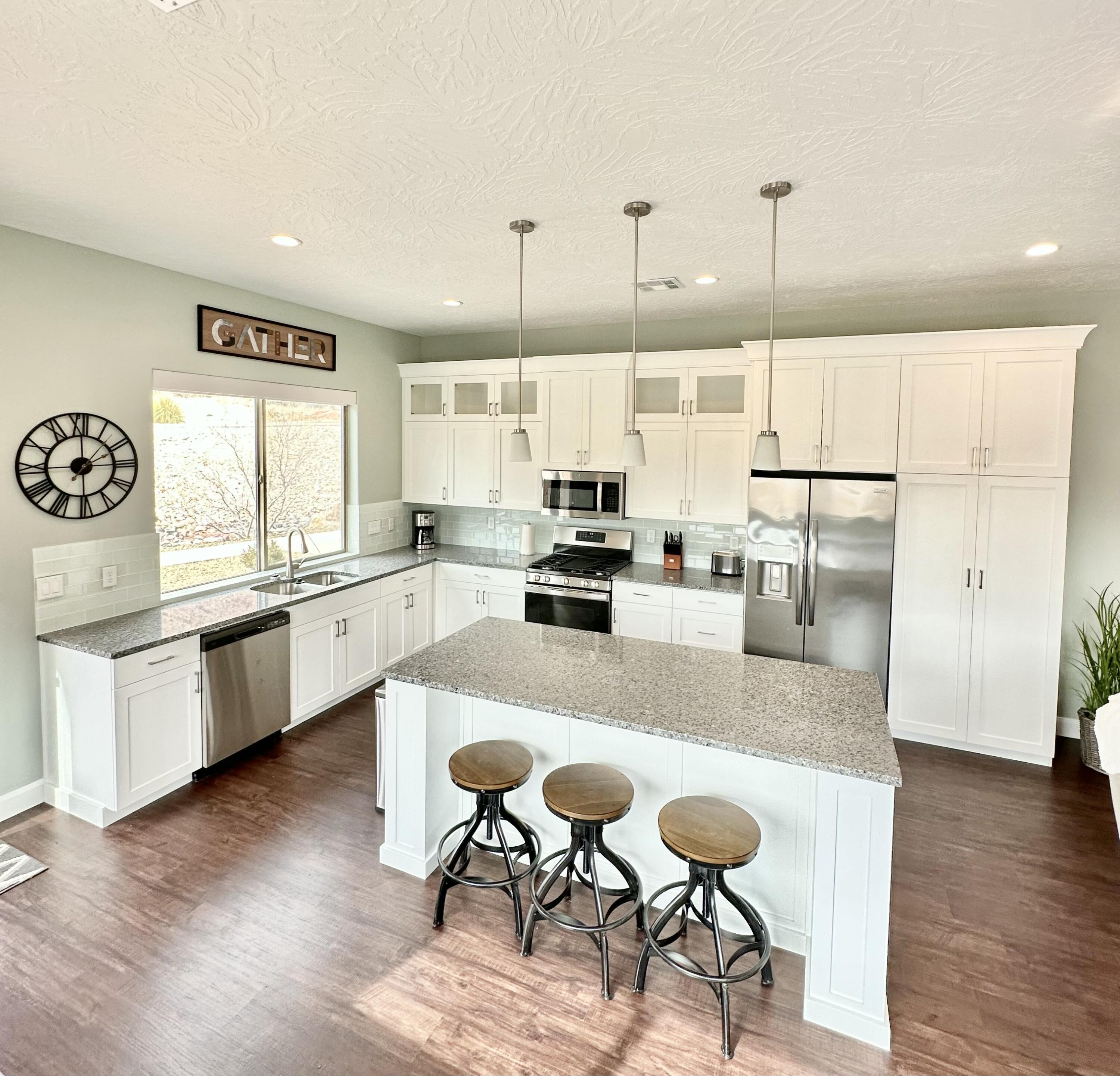 MOENAVE CONDO - Residential