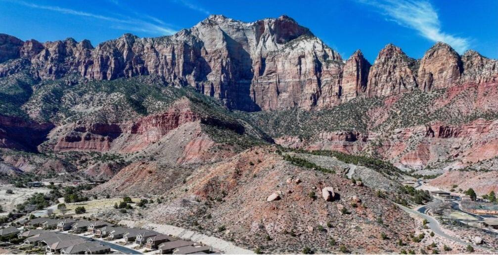 MOENAVE CONDO - Residential