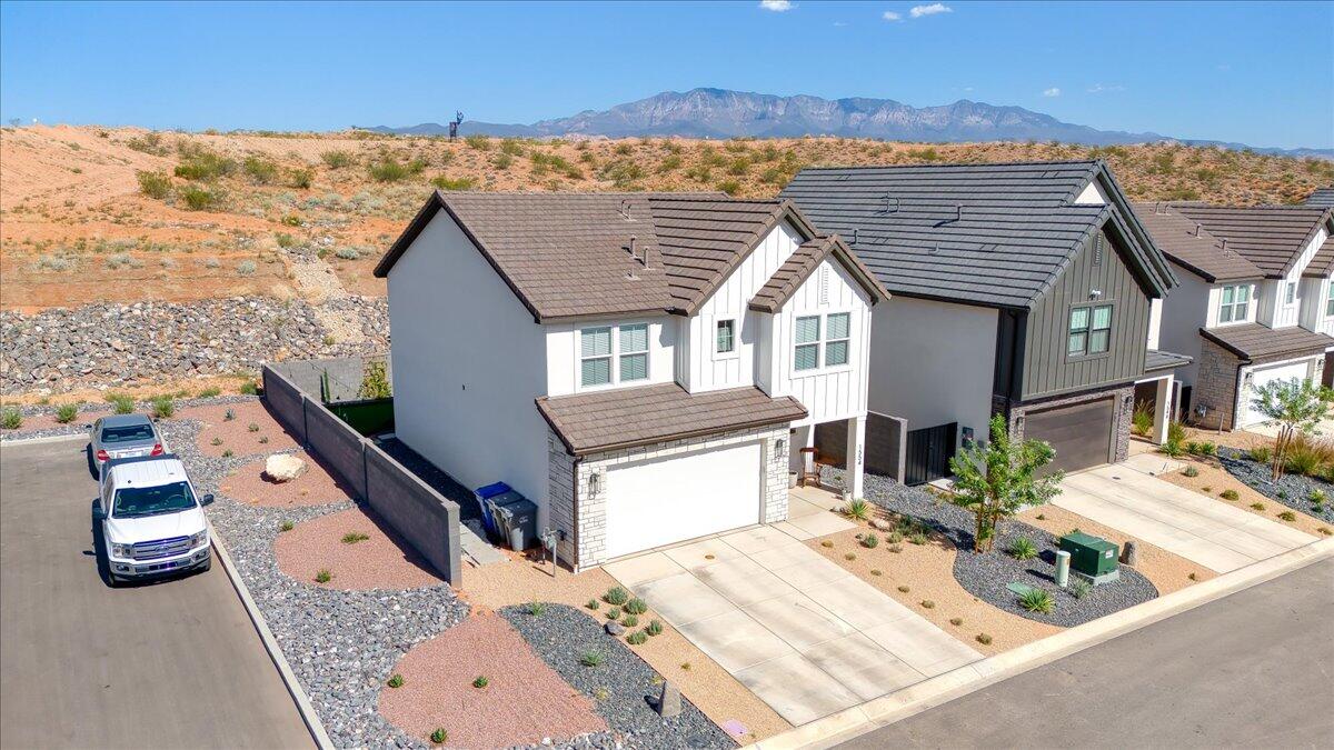 CORRAL HOLLOW AT LONG VALLEY - Residential