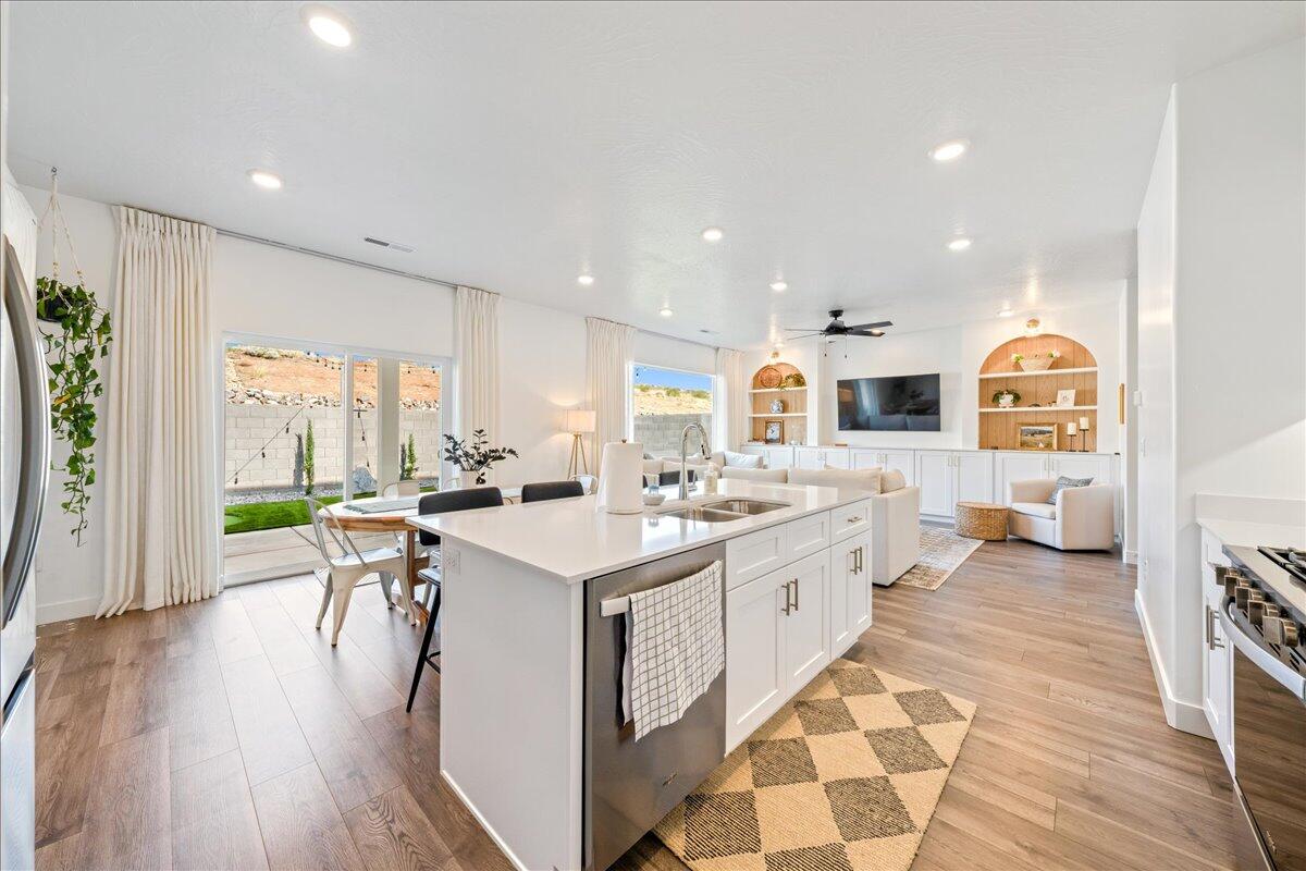 CORRAL HOLLOW AT LONG VALLEY - Residential