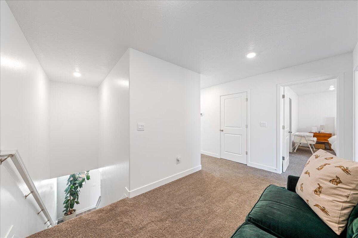 CORRAL HOLLOW AT LONG VALLEY - Residential