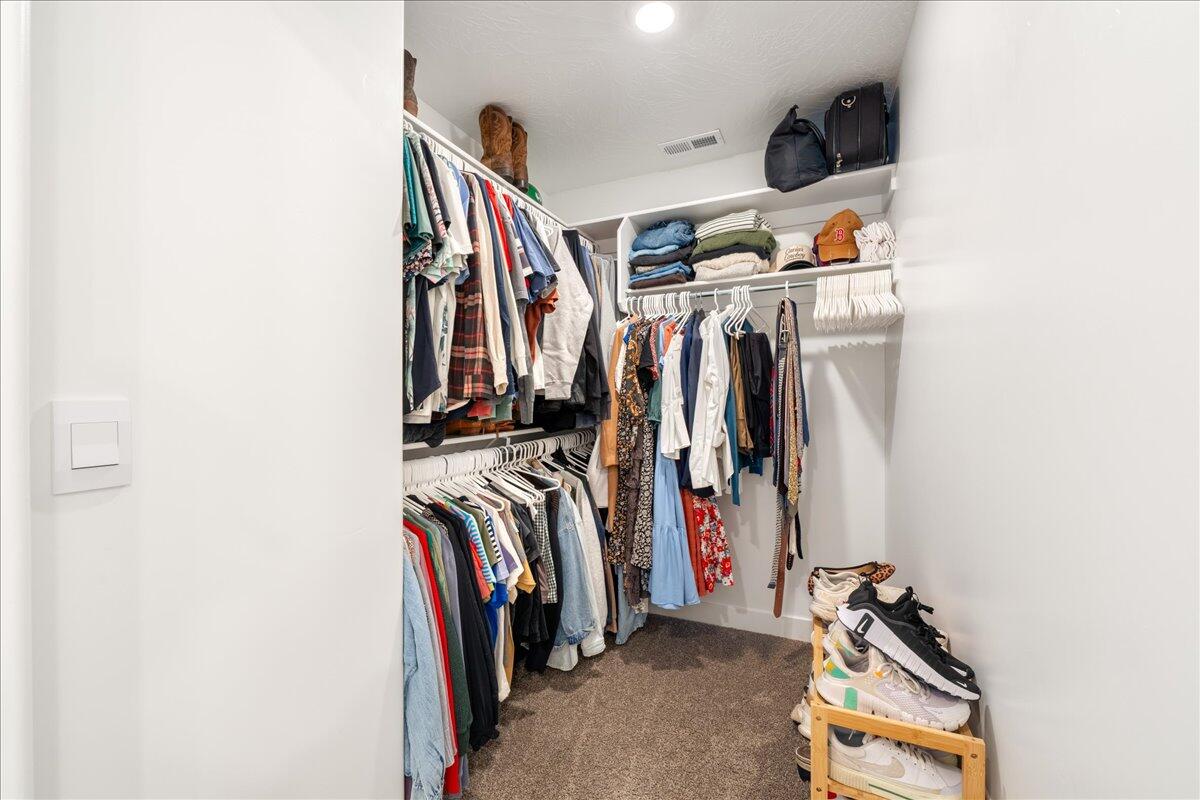 CORRAL HOLLOW AT LONG VALLEY - Residential