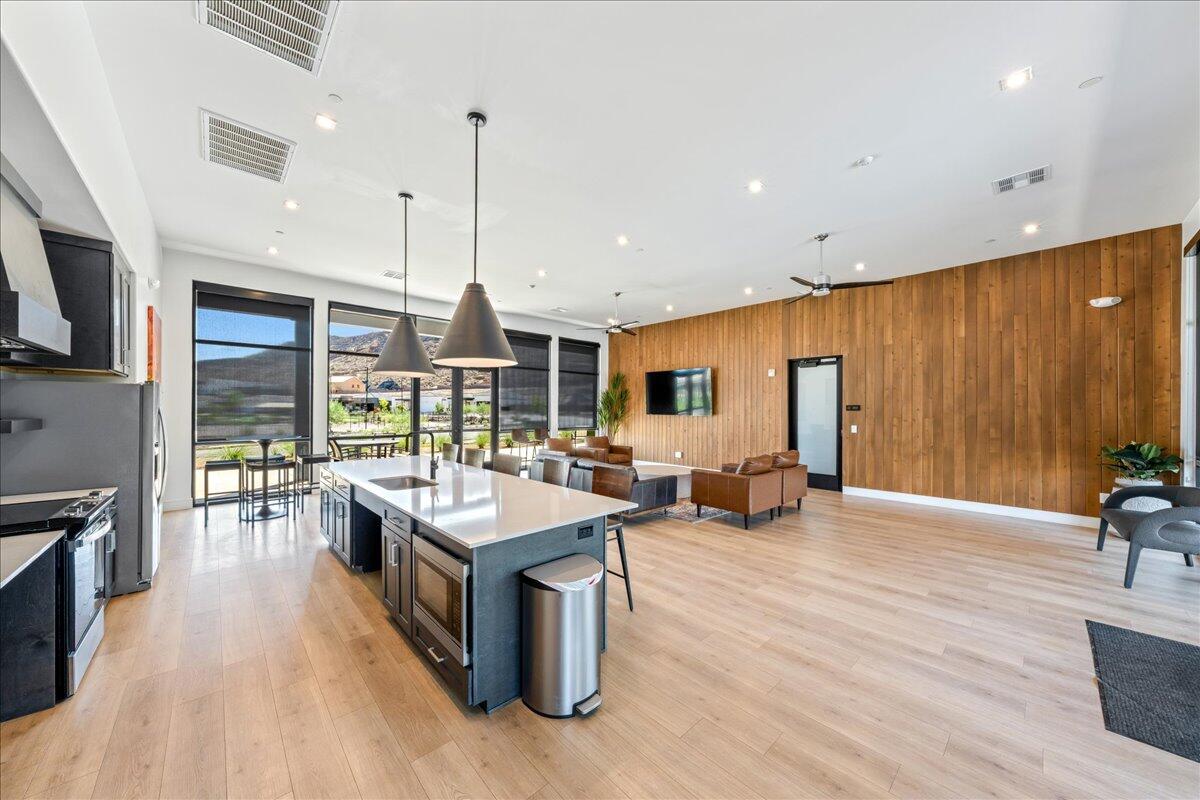 CORRAL HOLLOW AT LONG VALLEY - Residential