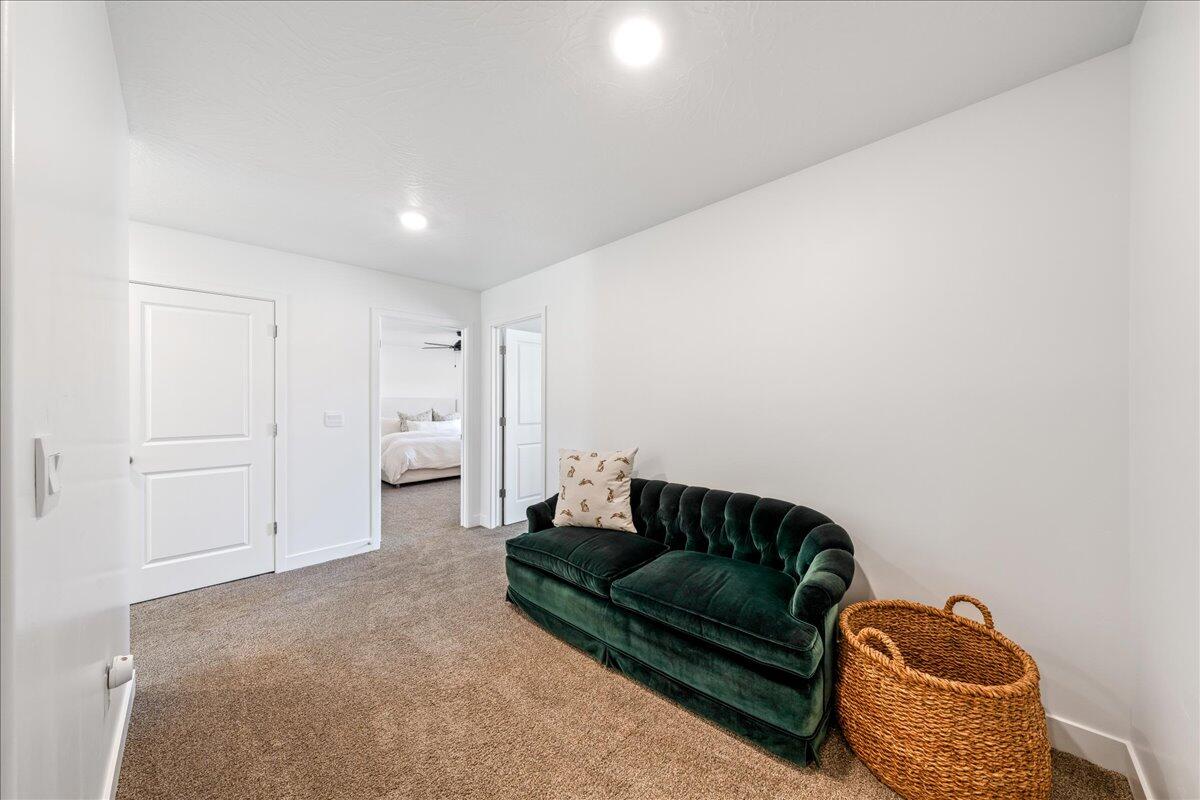 CORRAL HOLLOW AT LONG VALLEY - Residential