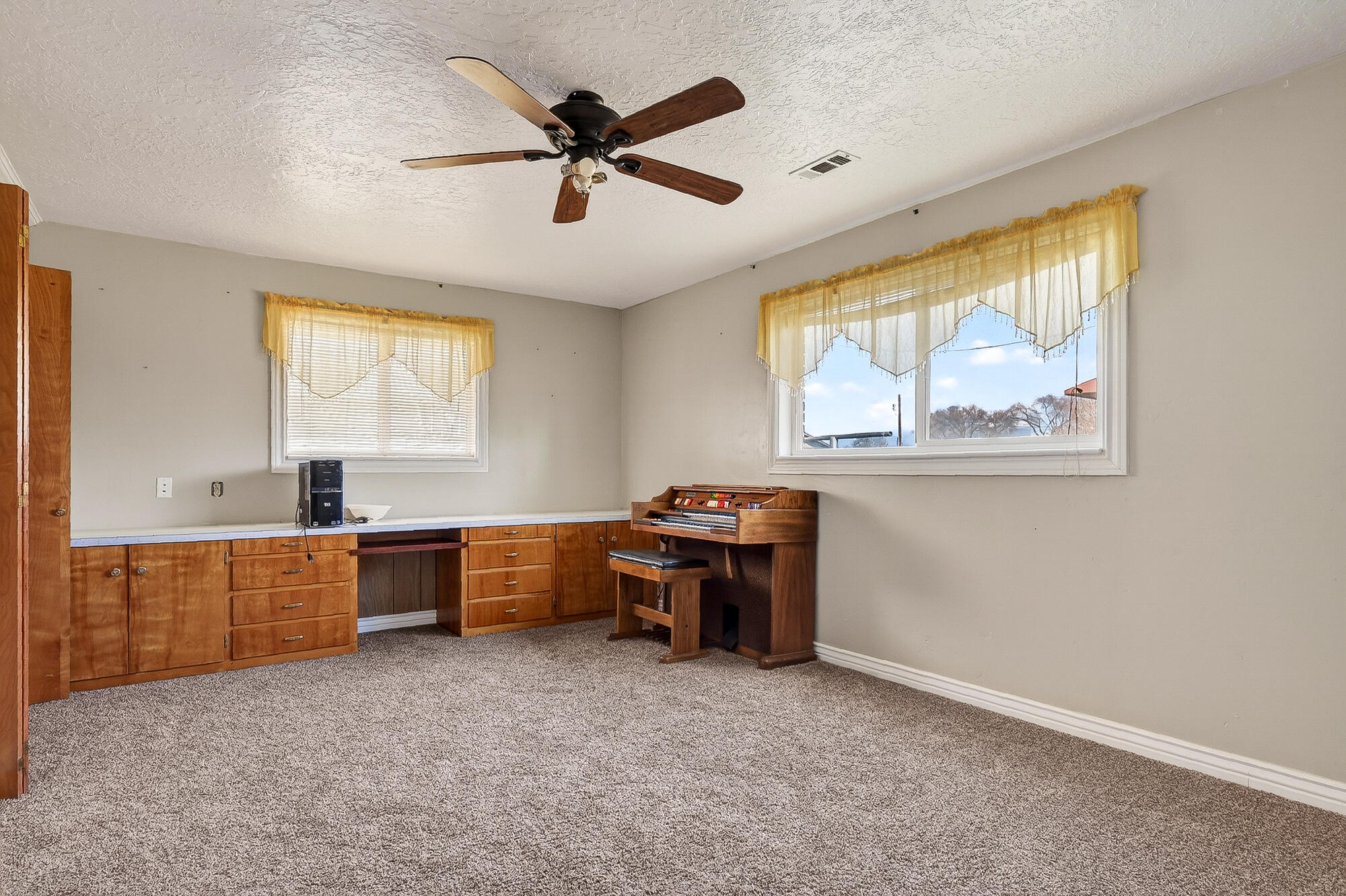 ENTERPRISE TOWNSITE - Residential