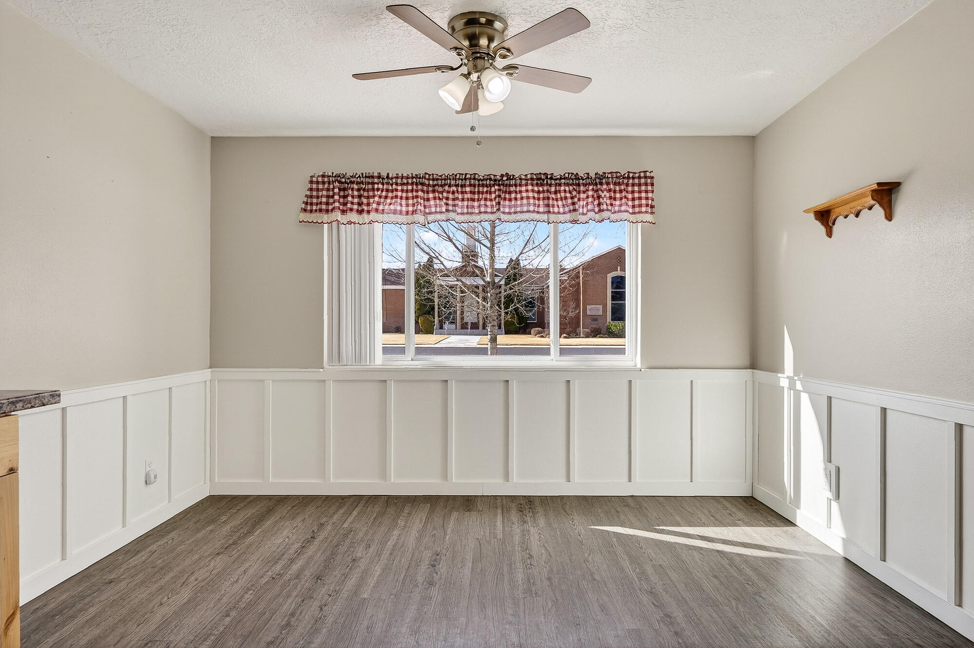 ENTERPRISE TOWNSITE - Residential