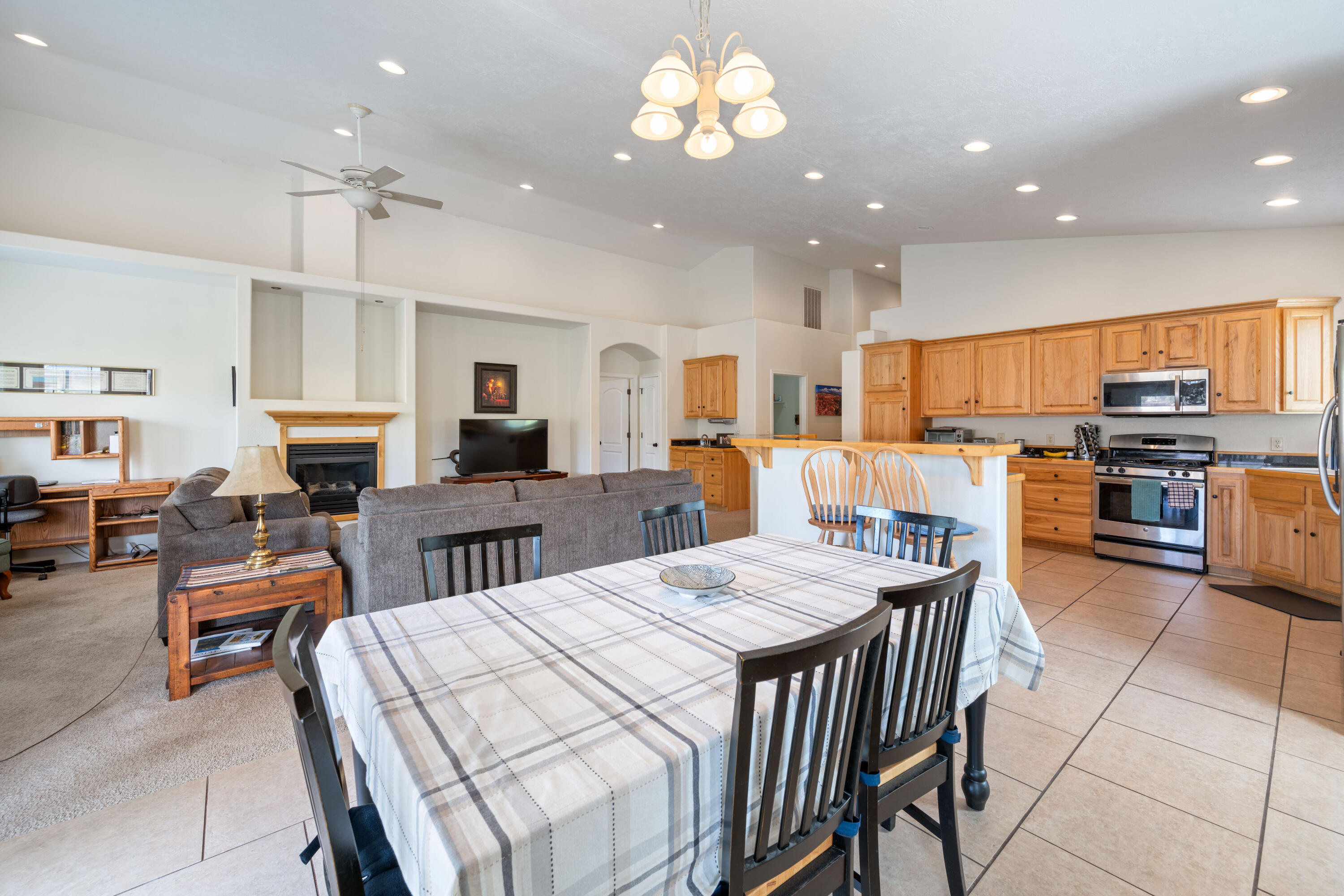 ALMOND HEIGHTS PARK - Residential