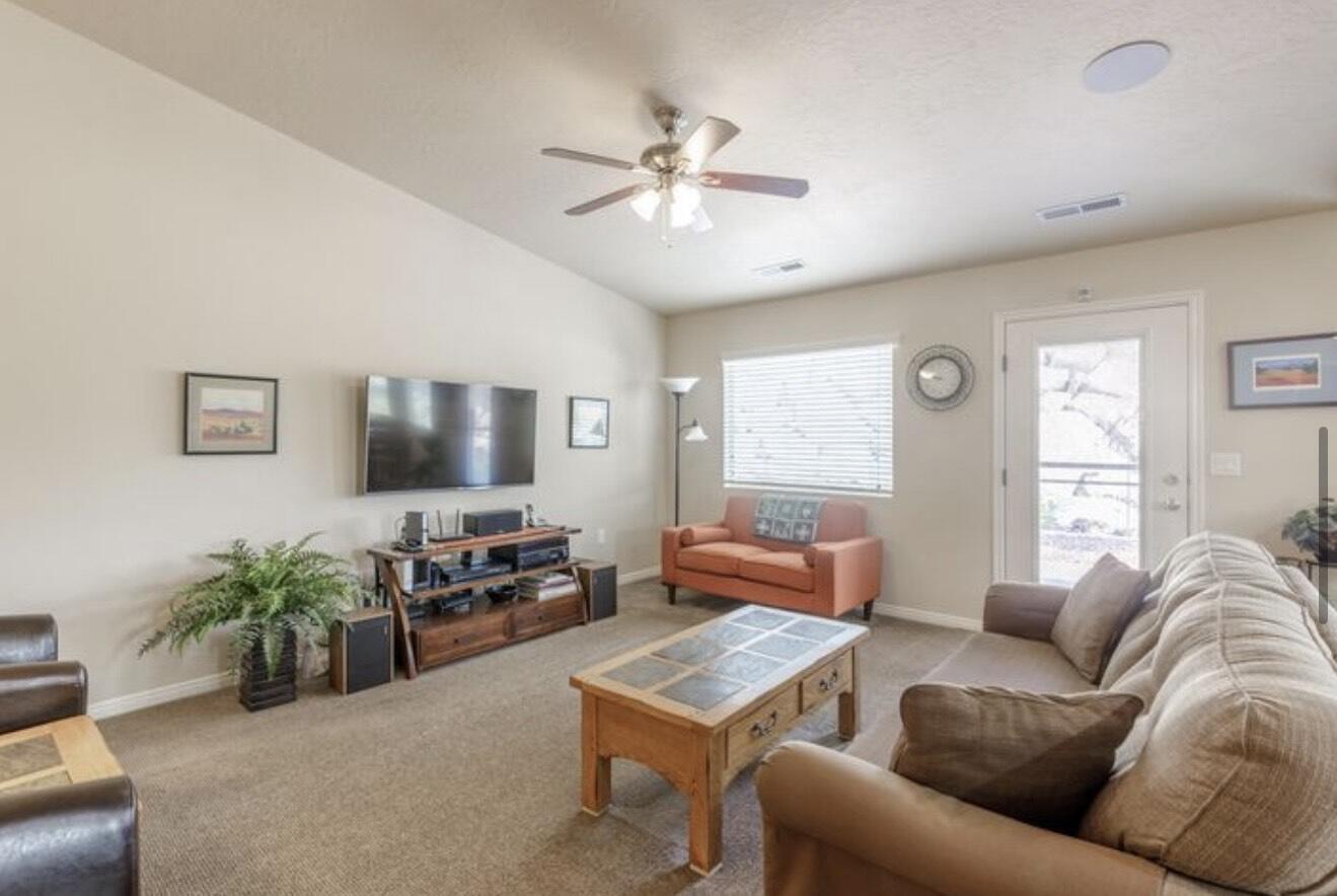 FALCON RIDGE - Residential