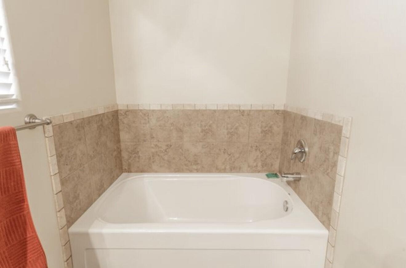 FALCON RIDGE - Residential