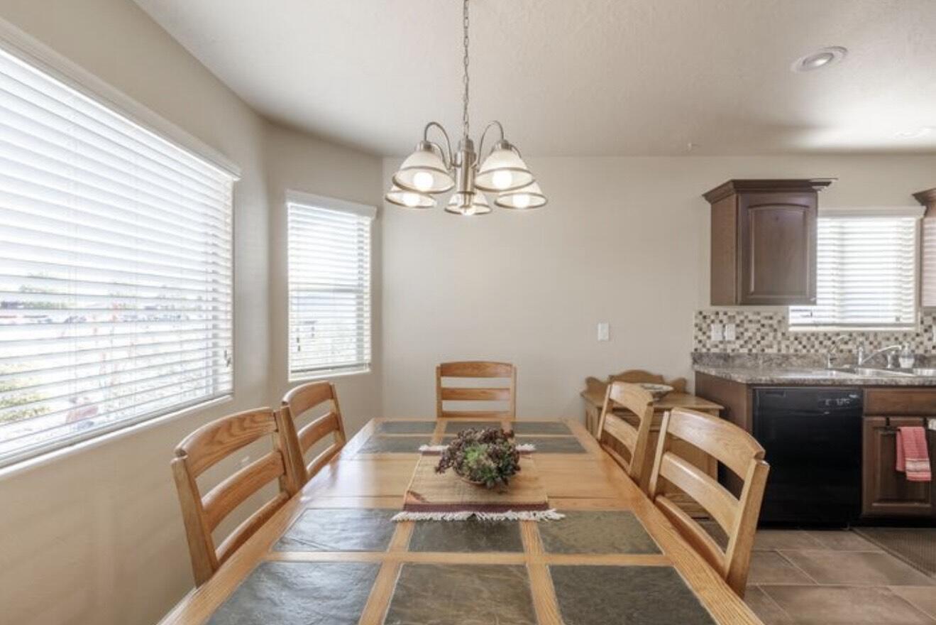 FALCON RIDGE - Residential