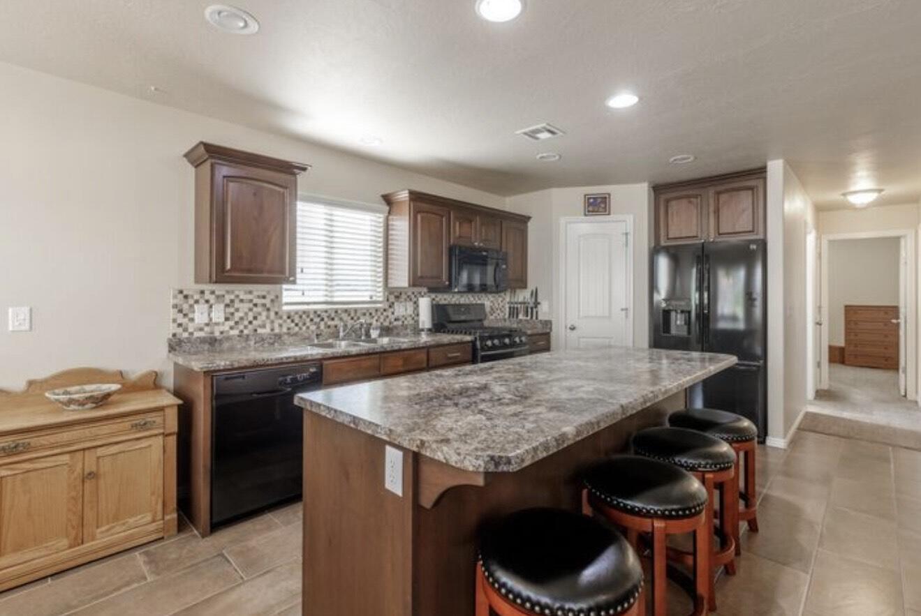 FALCON RIDGE - Residential