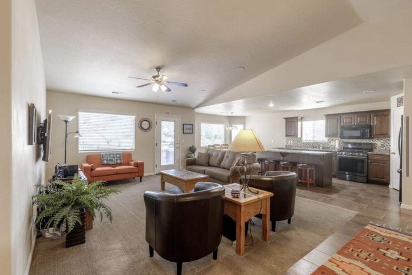 FALCON RIDGE - Residential