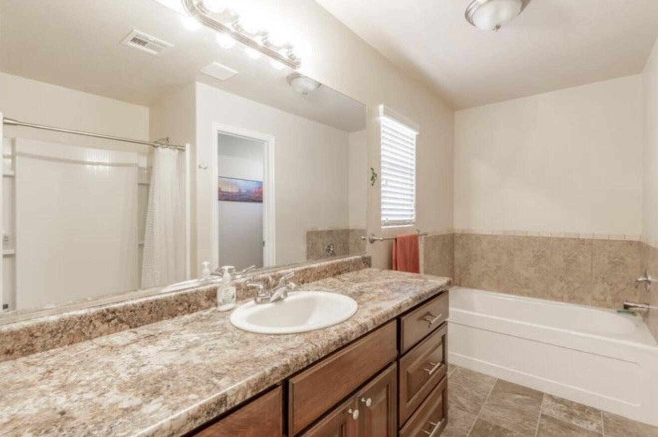 FALCON RIDGE - Residential