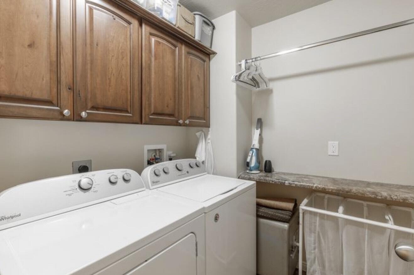 FALCON RIDGE - Residential