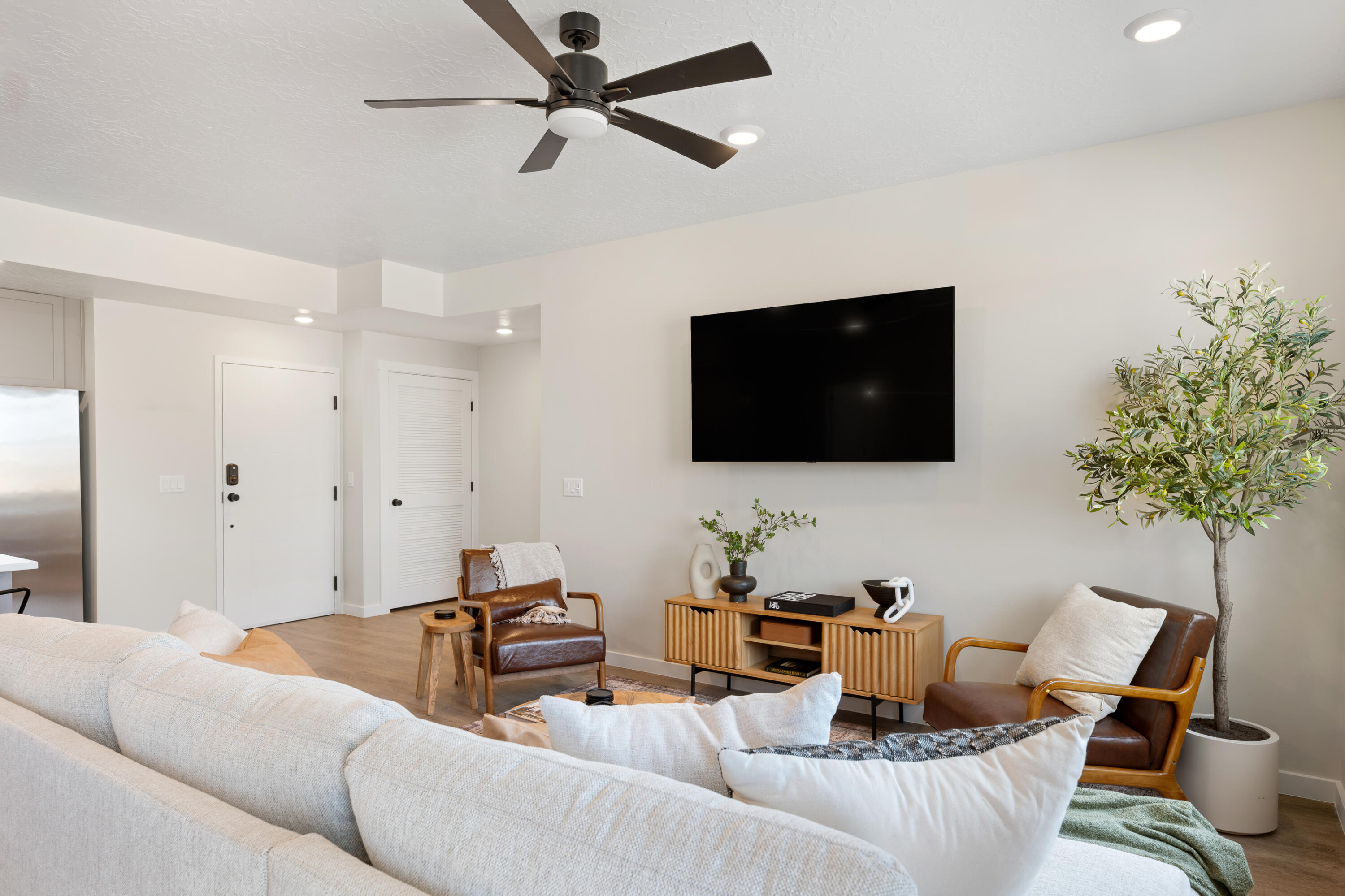 COVE CONDO'S - Residential