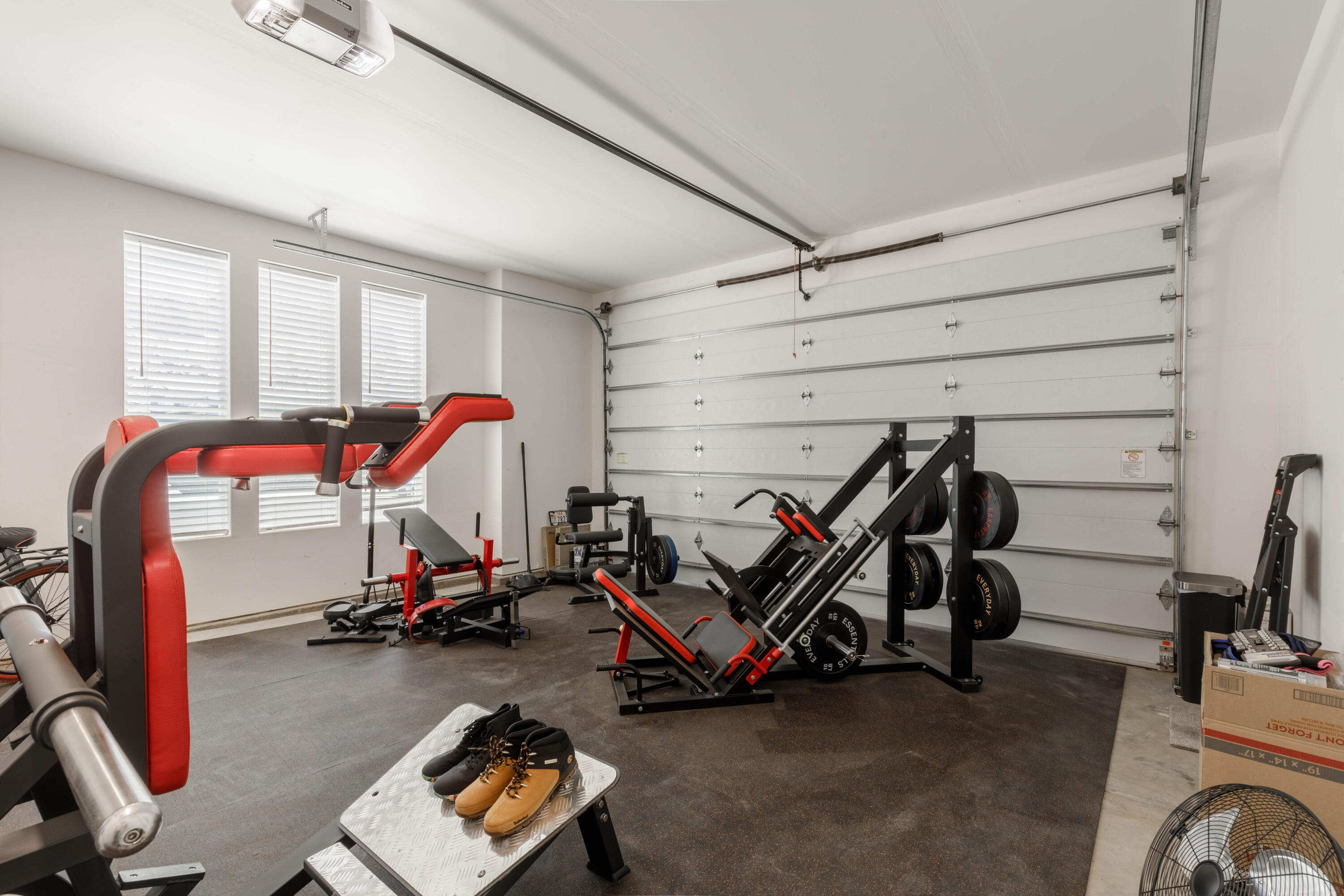 SEQUOIA ESTATES - Residential