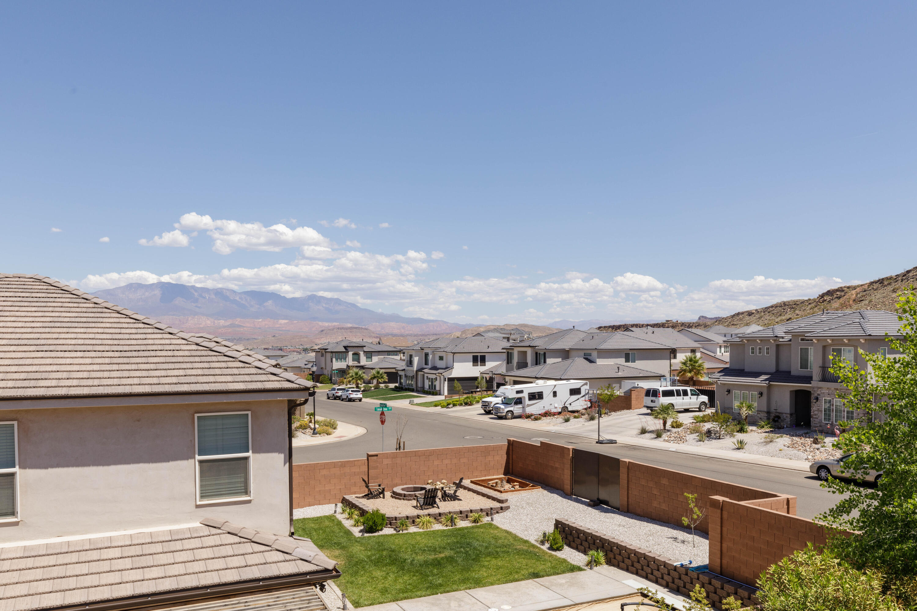 SEQUOIA ESTATES - Residential